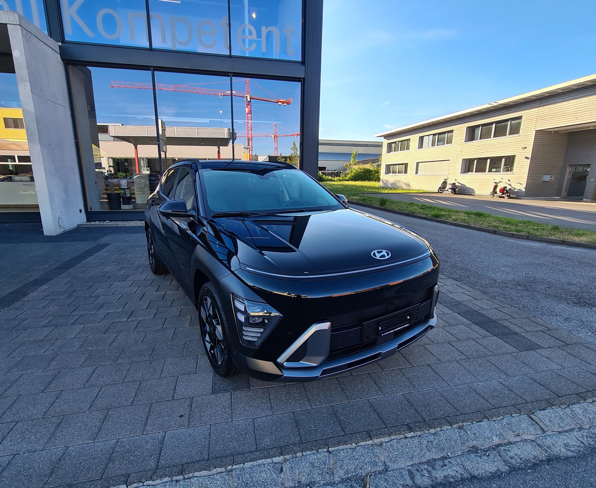 HYUNDAI Kona 1.6 GDi HEV Amplia DCT-image-1