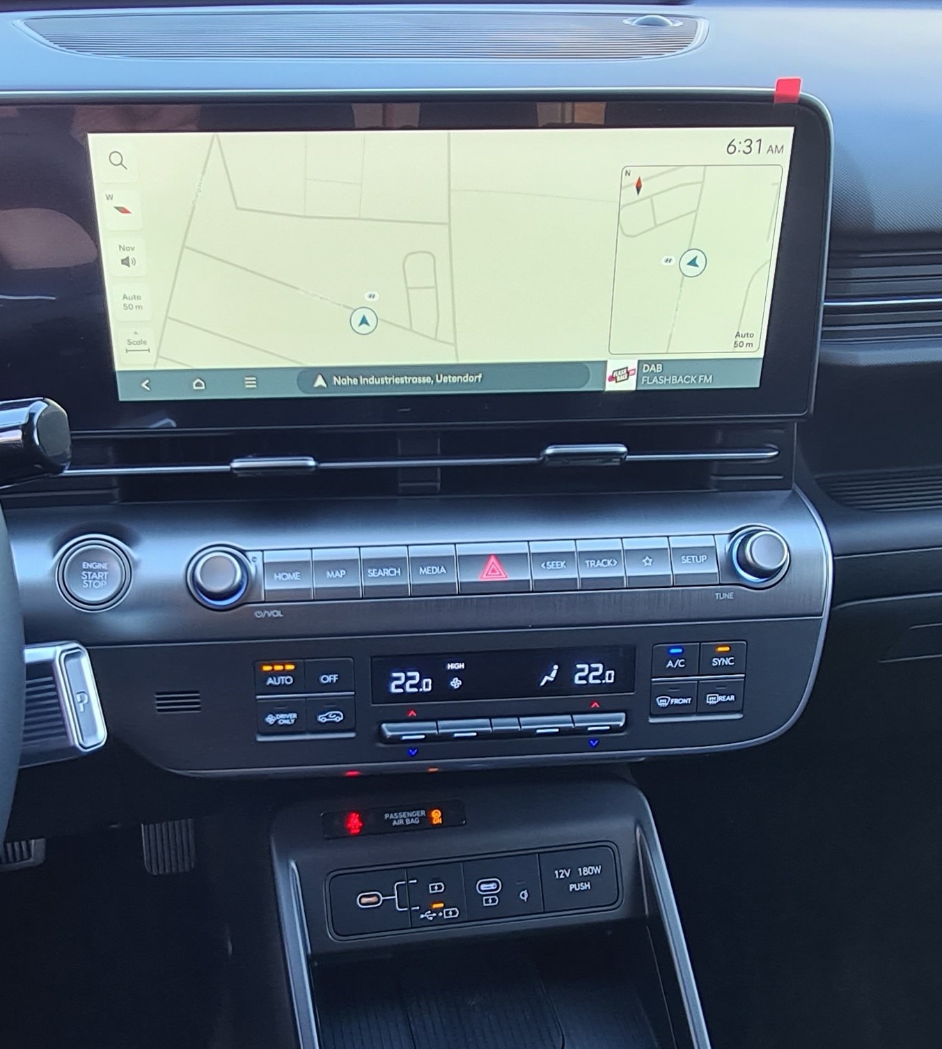 HYUNDAI Kona 1.6 GDi HEV Amplia DCT-image-12