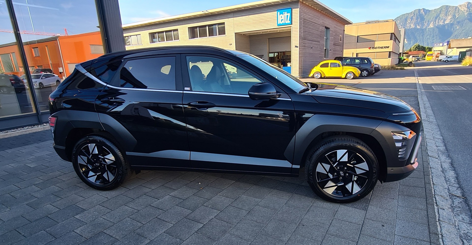 HYUNDAI Kona 1.6 GDi HEV Amplia DCT-showroom-element-2