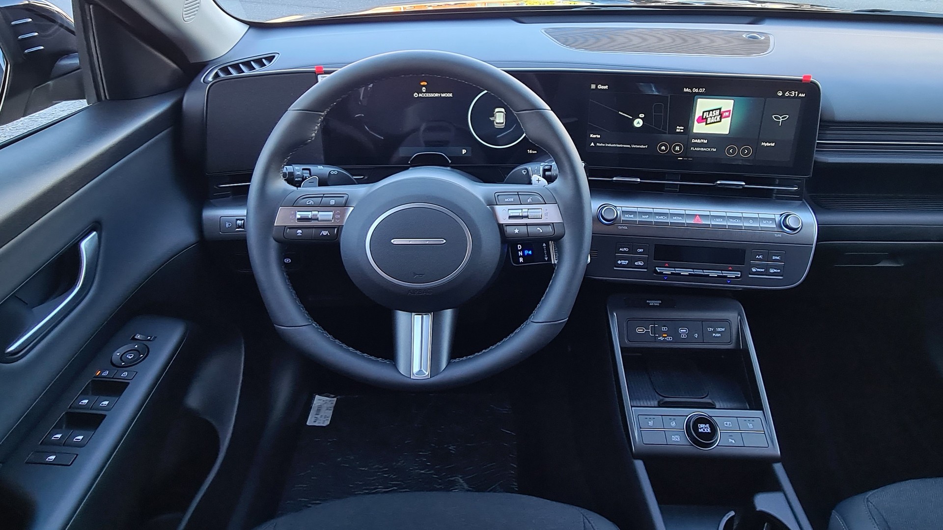 HYUNDAI Kona 1.6 GDi HEV Amplia DCT-image-9