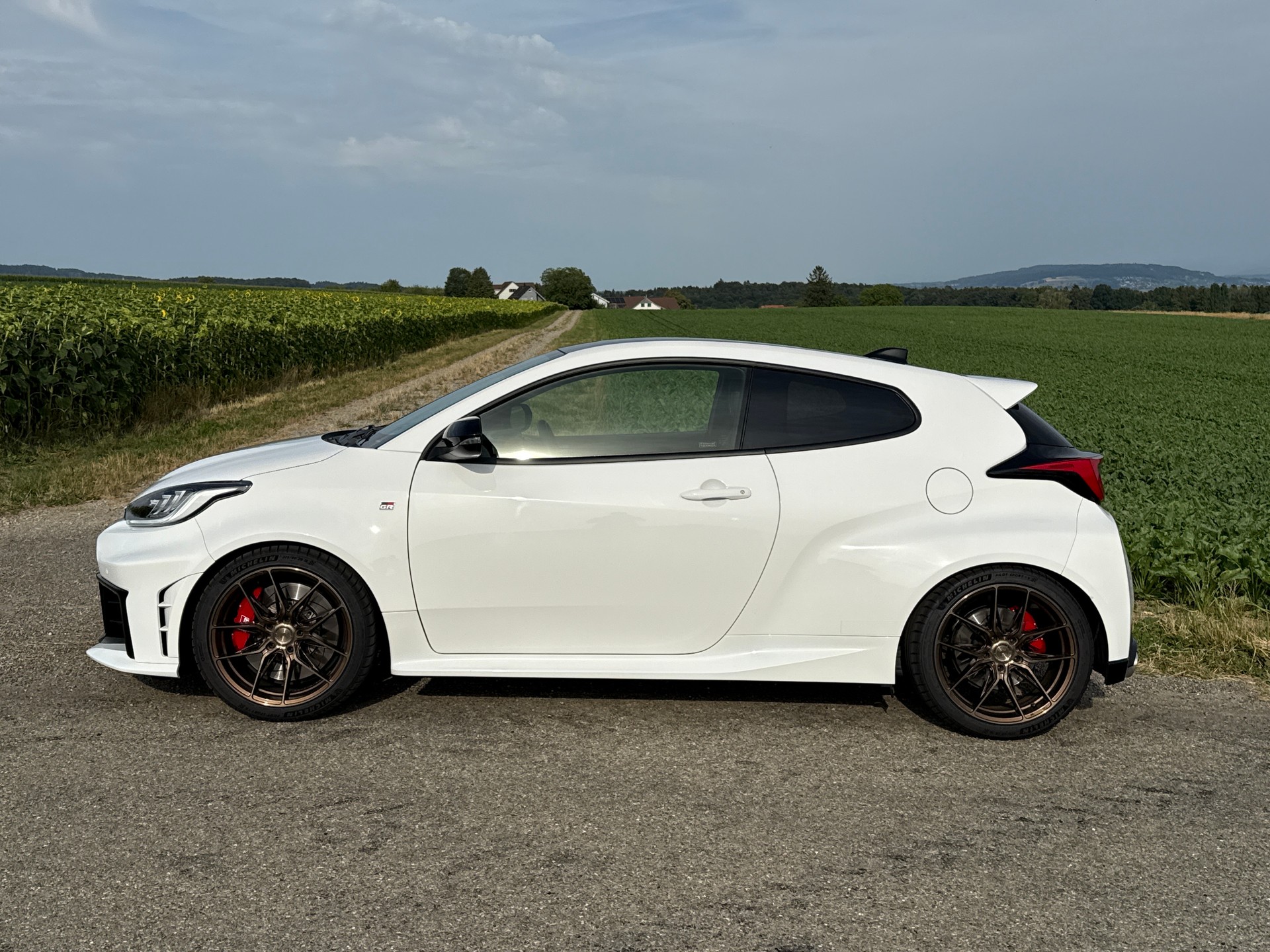 TOYOTA 1.6 Turbo Sport 4x4-image-1