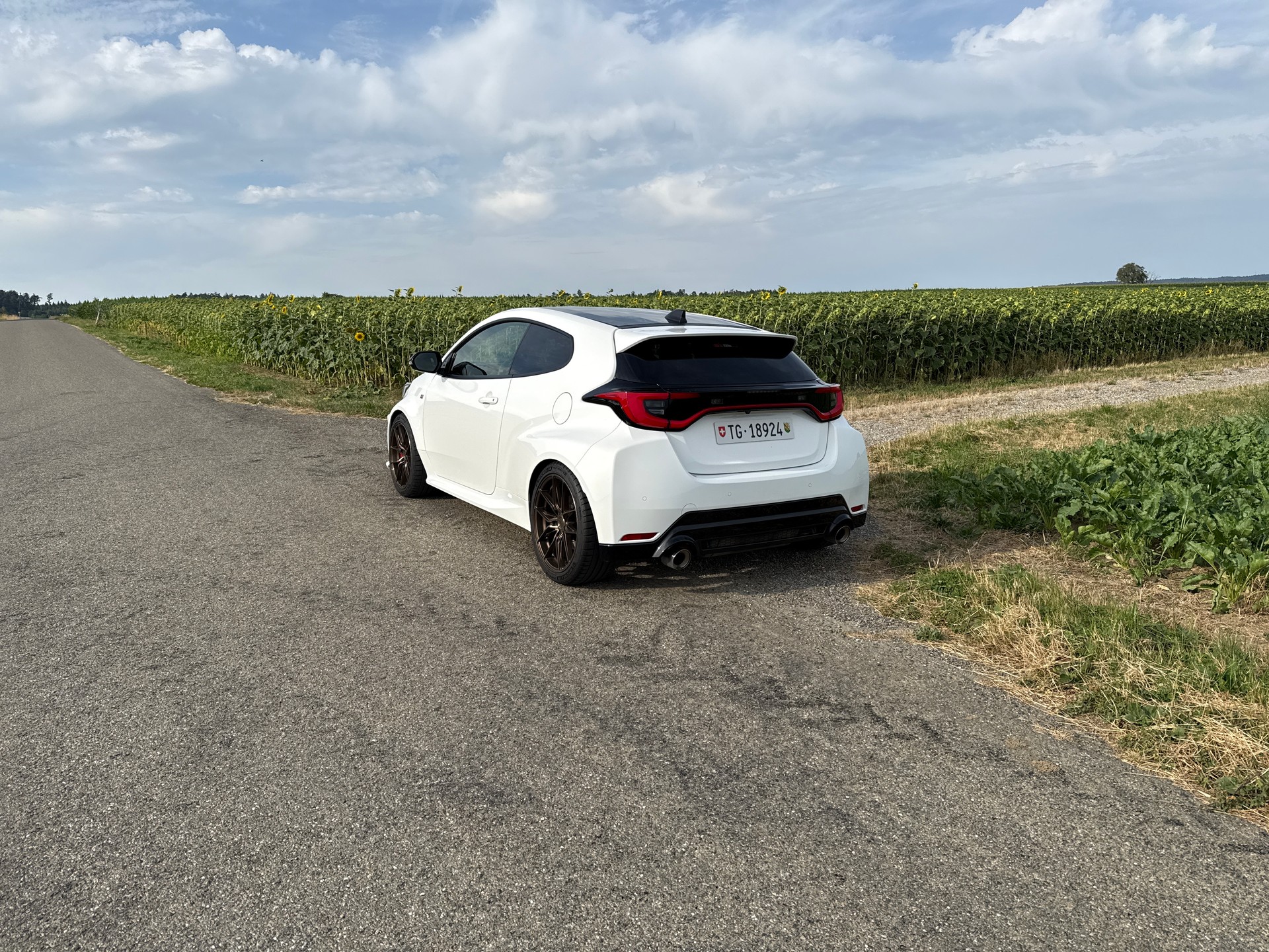 TOYOTA 1.6 Turbo Sport 4x4-image-2