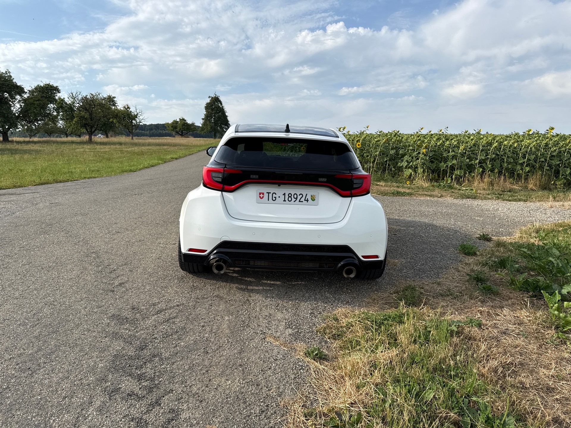 TOYOTA 1.6 Turbo Sport 4x4-image-3