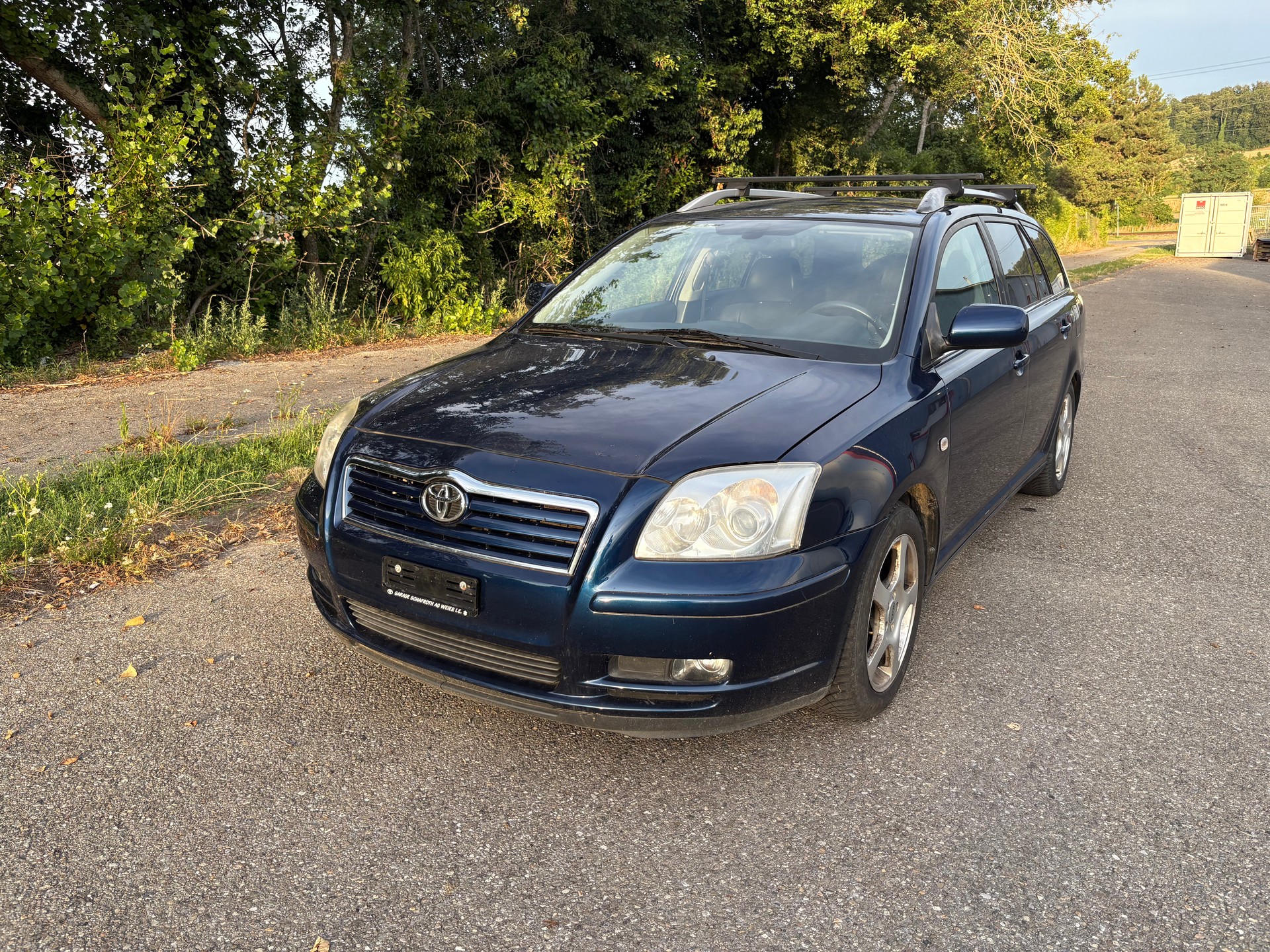 TOYOTA Avensis 2.0 D4 VVT-i Linea Sol Sportswagon-image-1