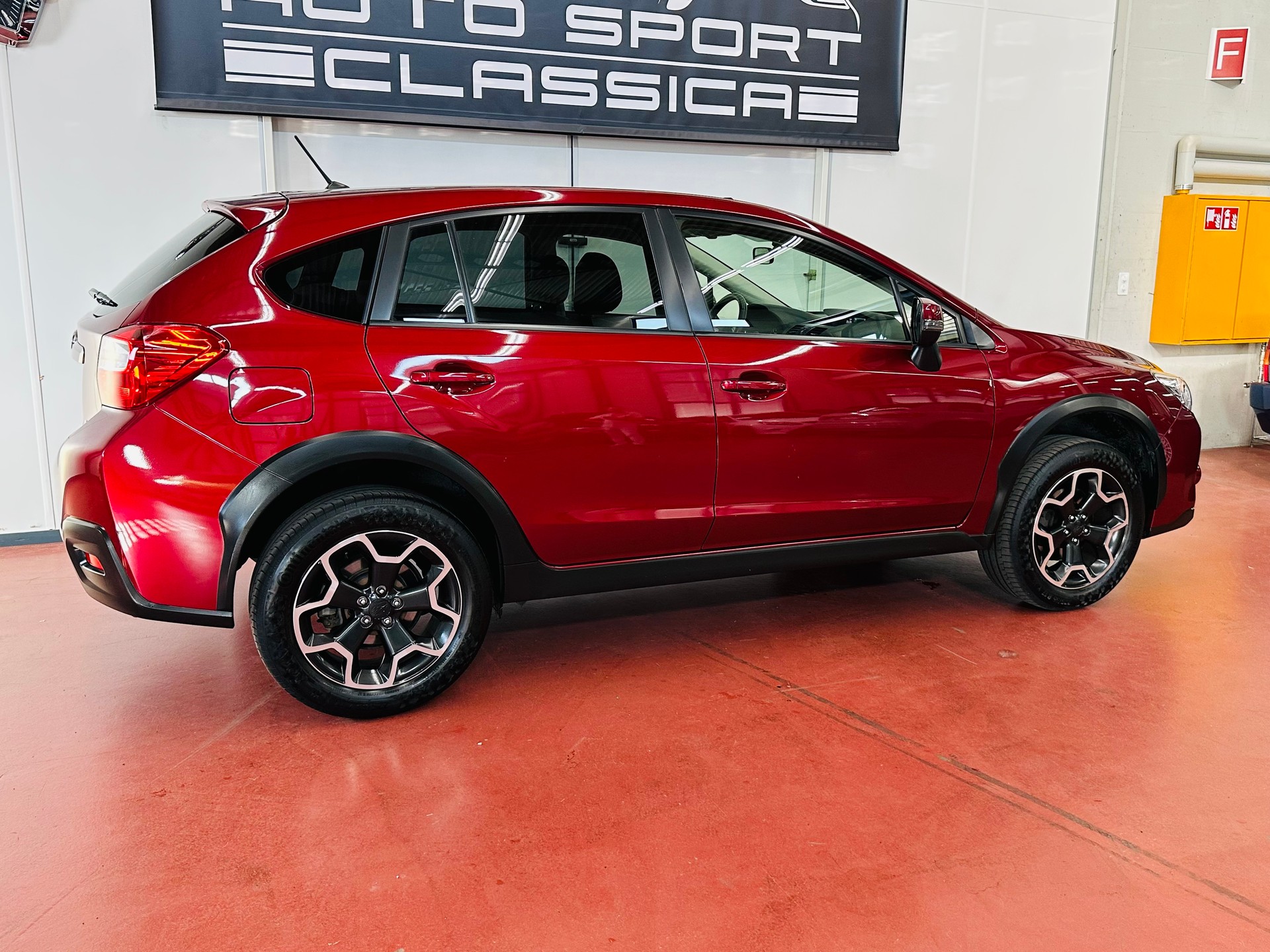 SUBARU XV 2.0 Swiss Three AWD CVT-image-7