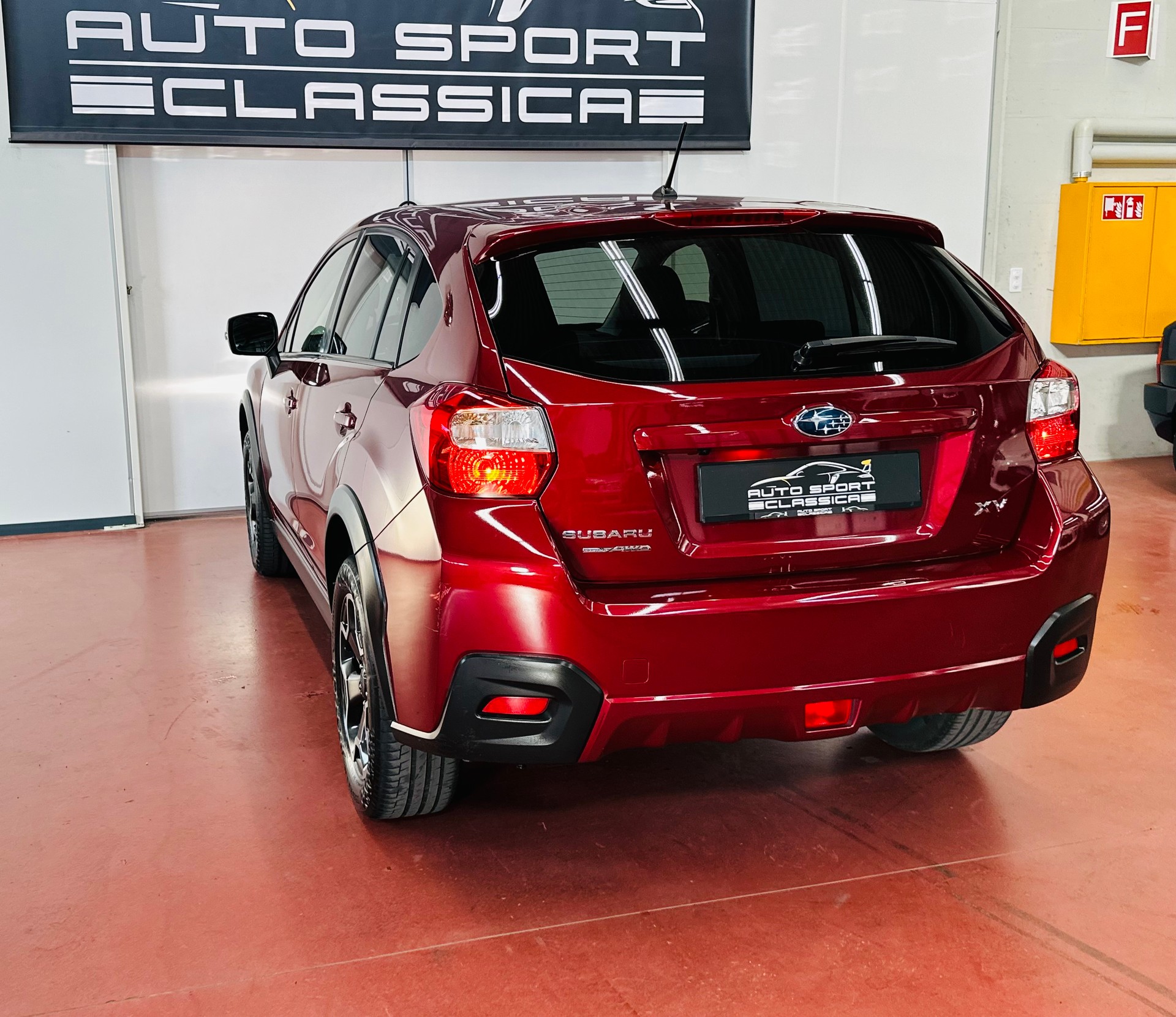 SUBARU XV 2.0 Swiss Three AWD CVT-image-9