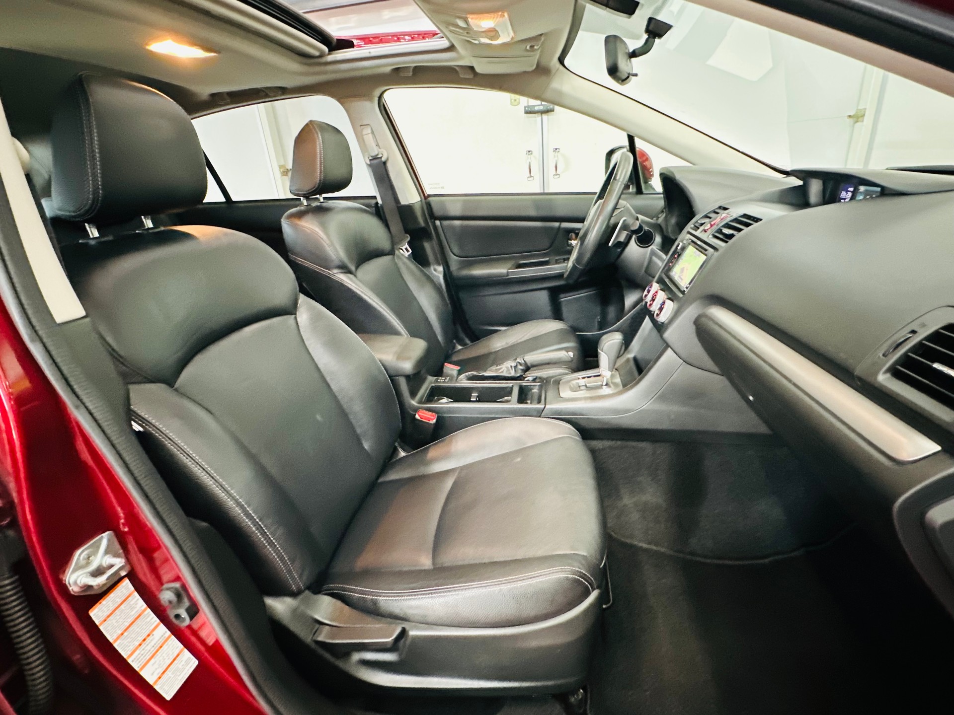 SUBARU XV 2.0 Swiss Three AWD CVT-image-11