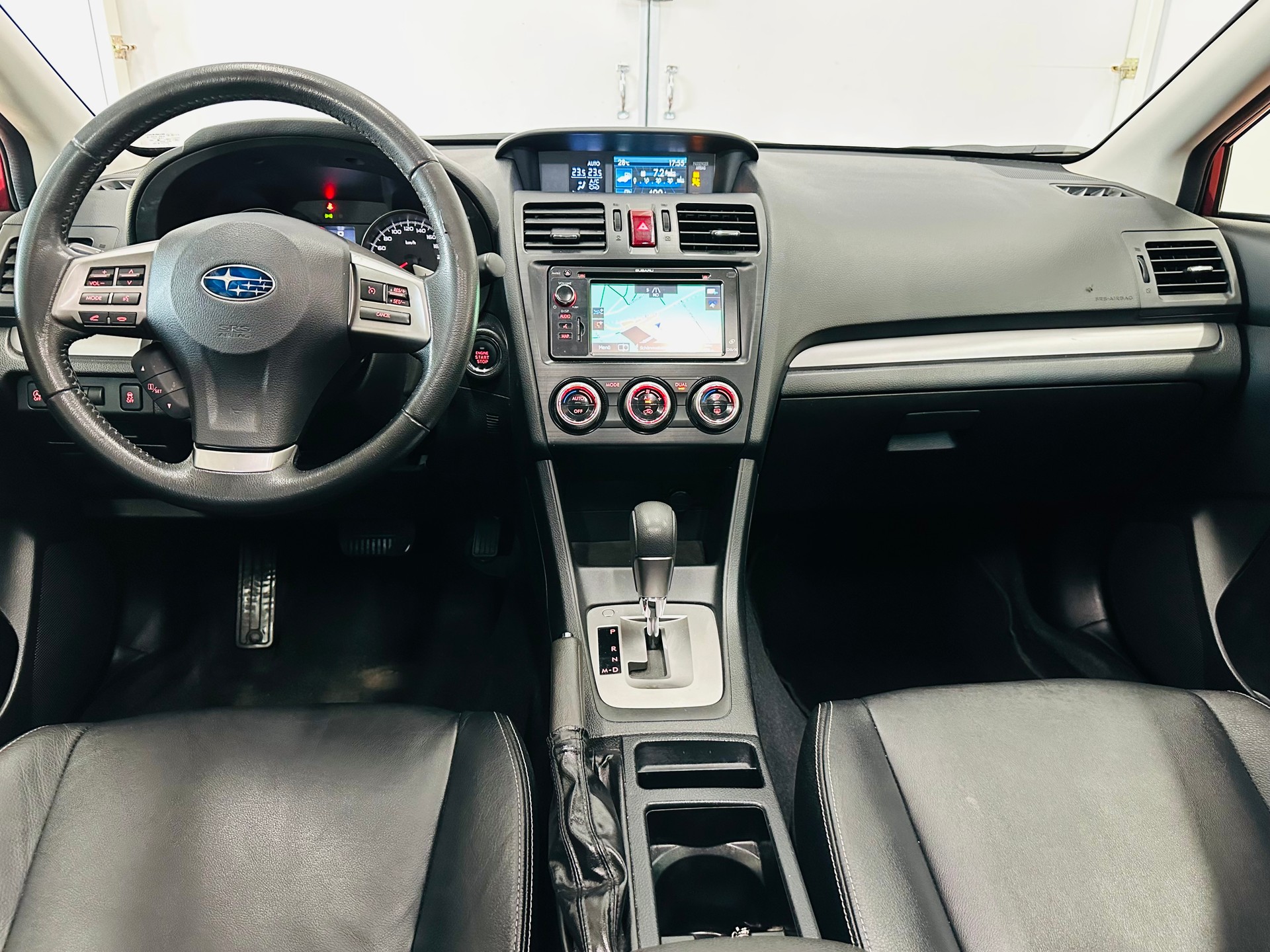 SUBARU XV 2.0 Swiss Three AWD CVT-image-12