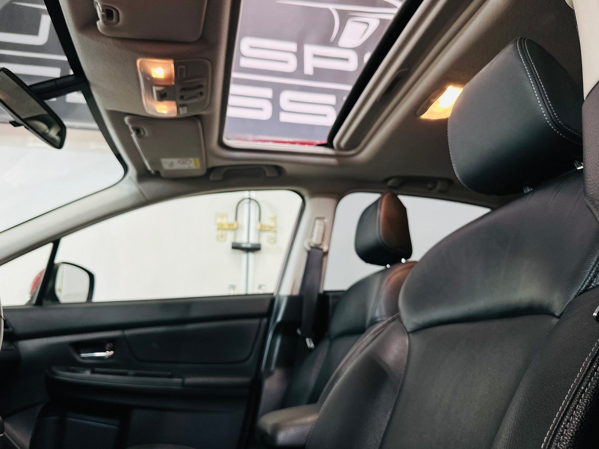 SUBARU XV 2.0 Swiss Three AWD CVT-image-13