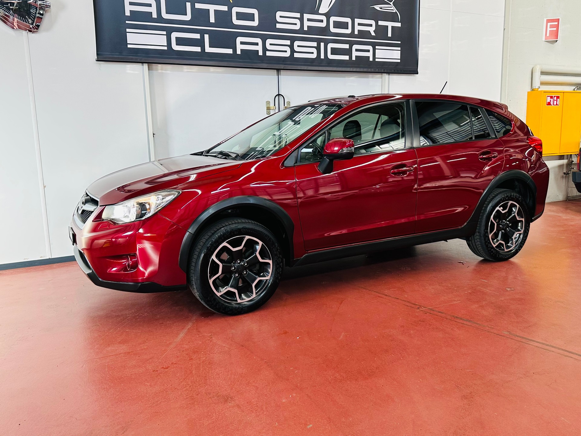 SUBARU XV 2.0 Swiss Three AWD CVT-image-3