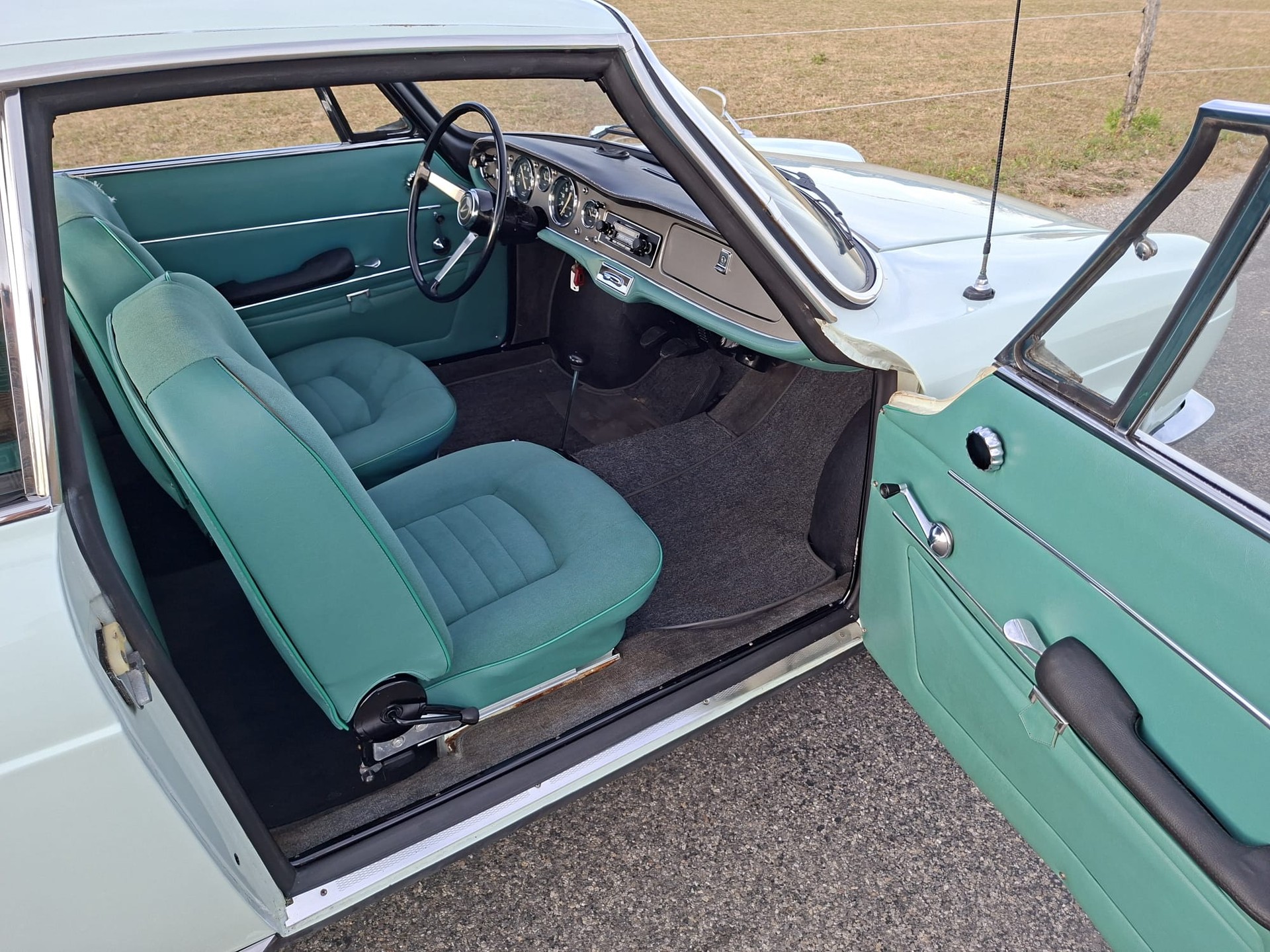 SIMCA 1000 Coupe-image-8