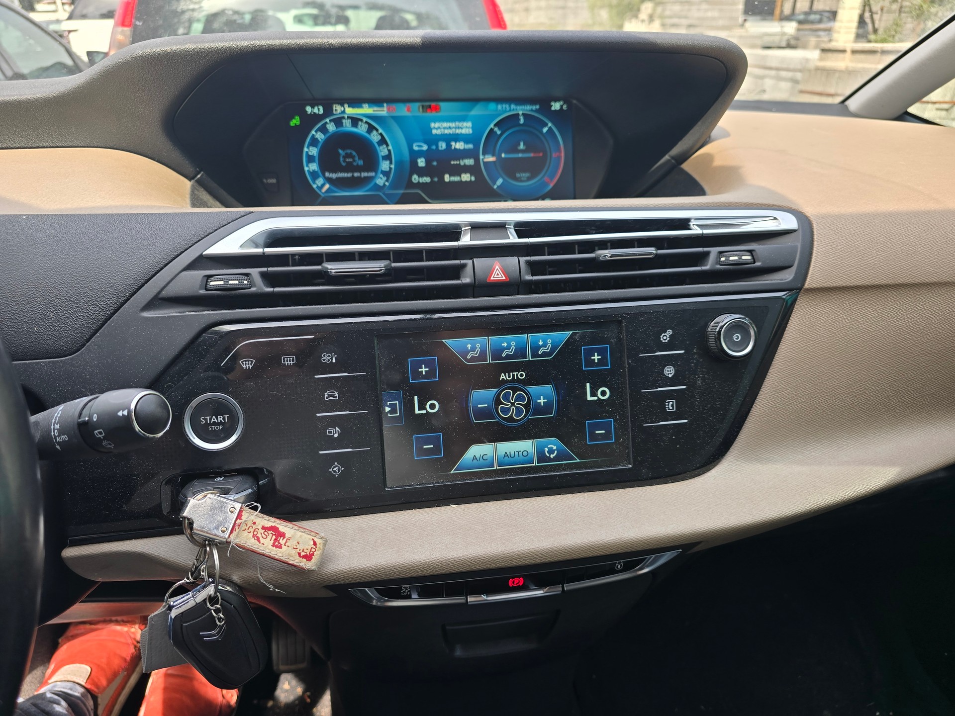 CITROEN Grand C4 Picasso 1.6 e-HDi Exclusive-image-9