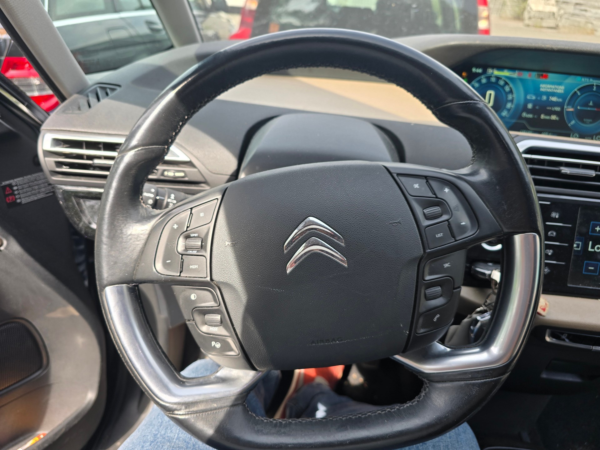 CITROEN Grand C4 Picasso 1.6 e-HDi Exclusive-image-10