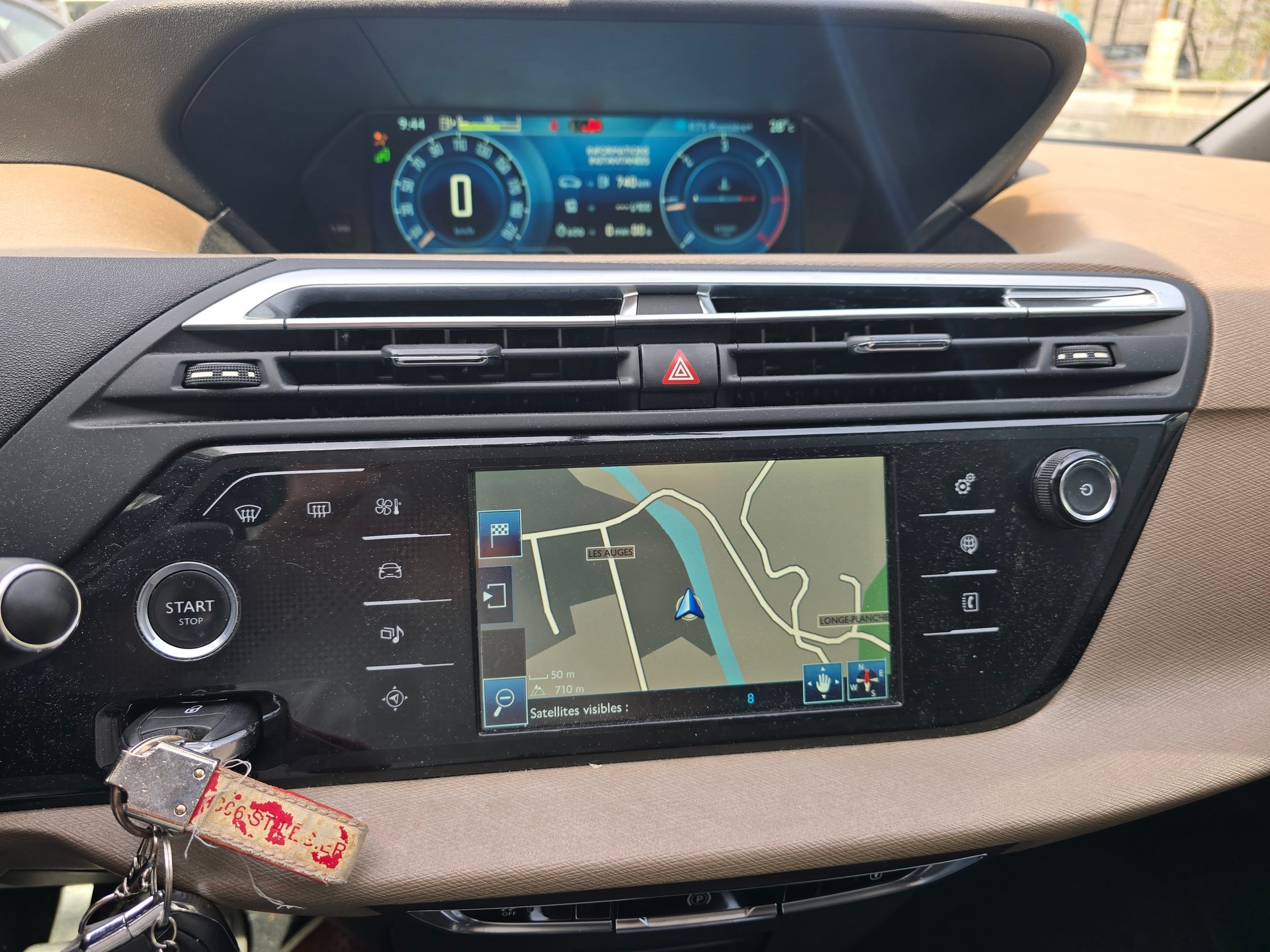 CITROEN Grand C4 Picasso 1.6 e-HDi Exclusive-image-12