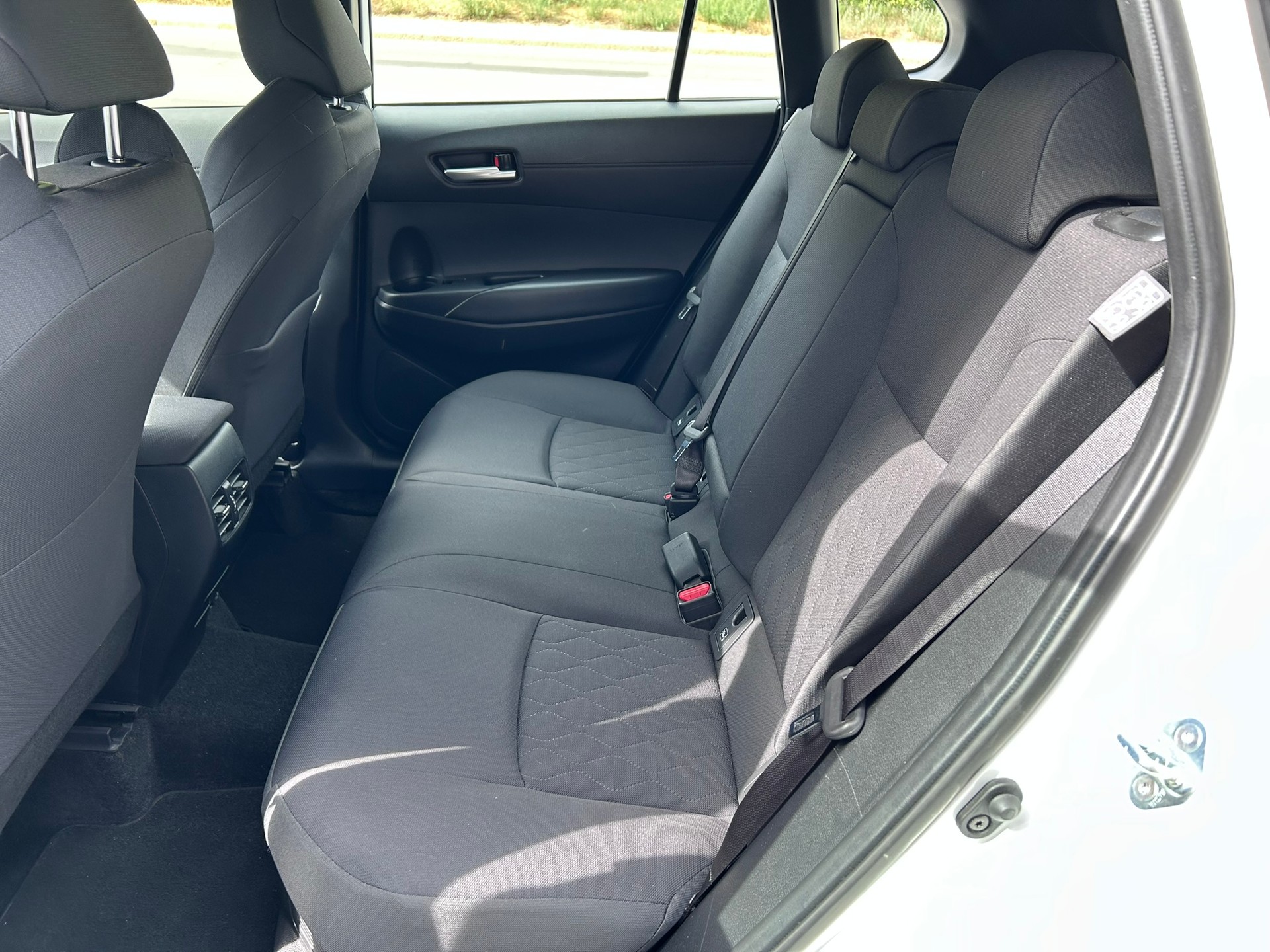 TOYOTA Corolla Cross 2.0 4WD Comfort e-CVT-image-6