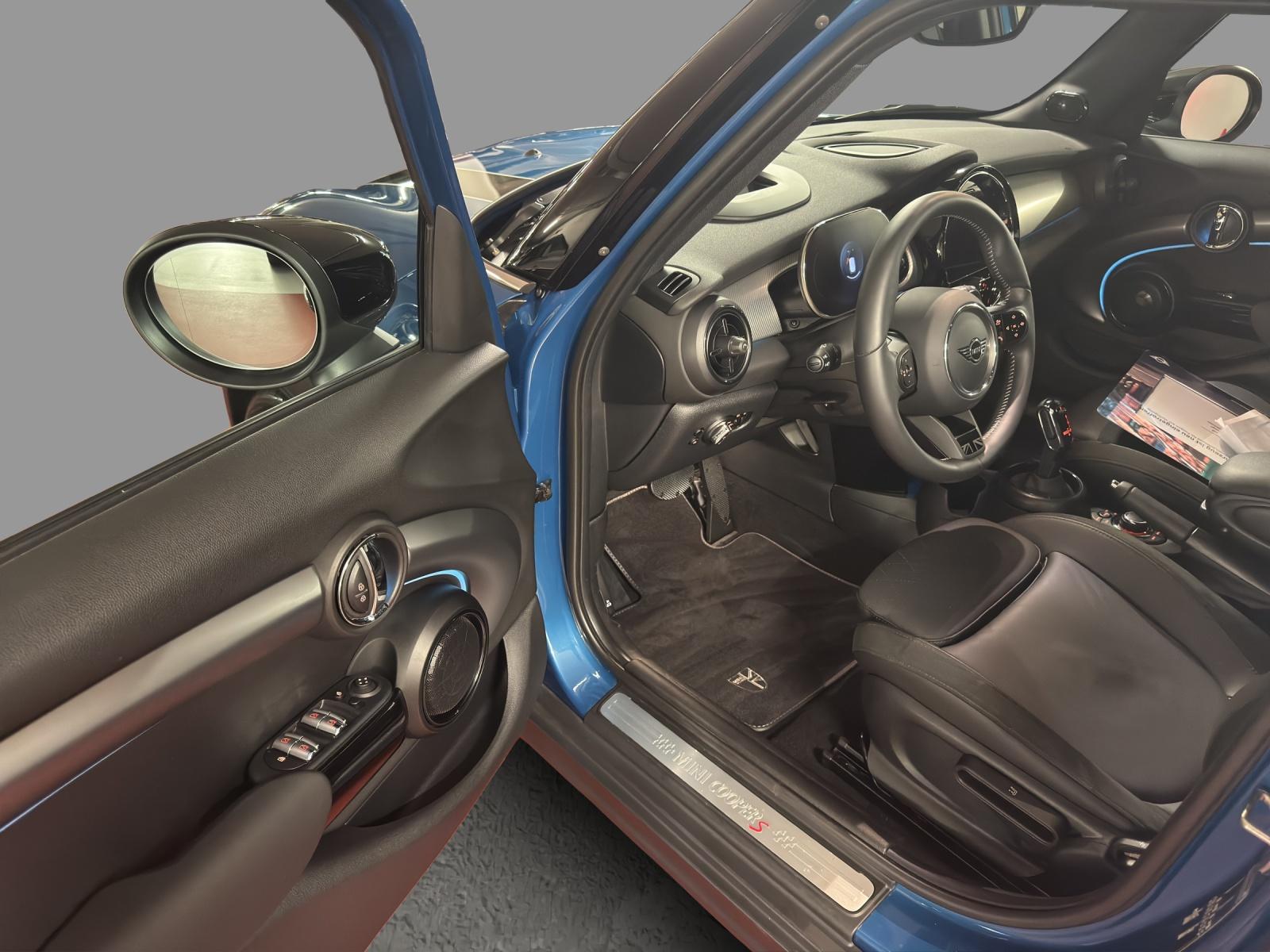 MINI F55 2.0i Cooper S-image-11