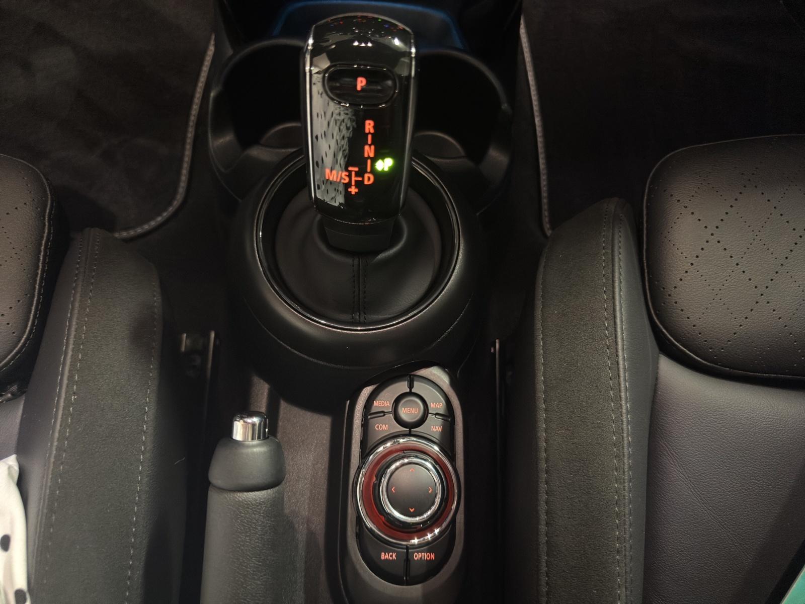 MINI F55 2.0i Cooper S-image-19