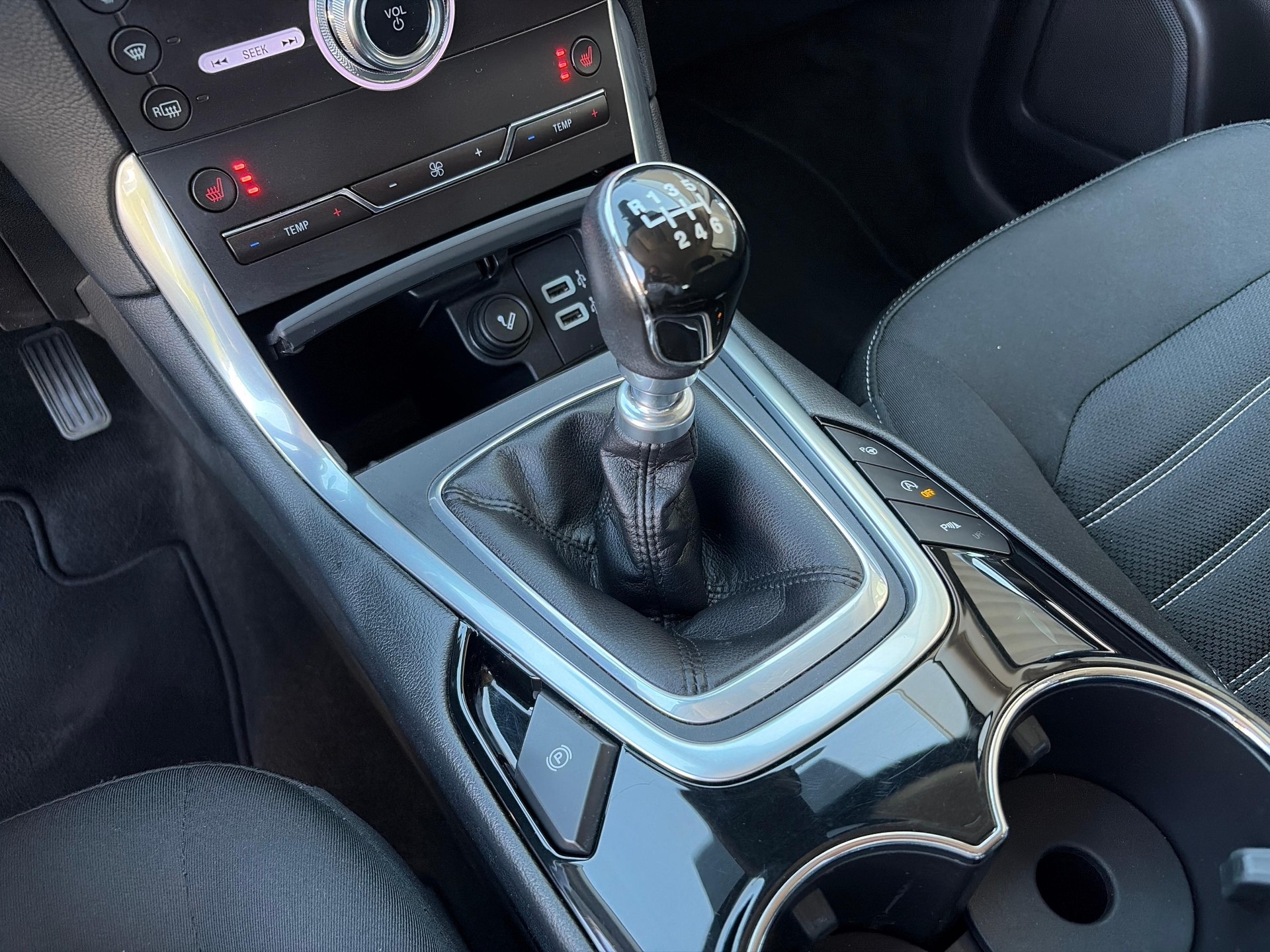 FORD Galaxy 1.5 EcoB Titanium 7P-image-13