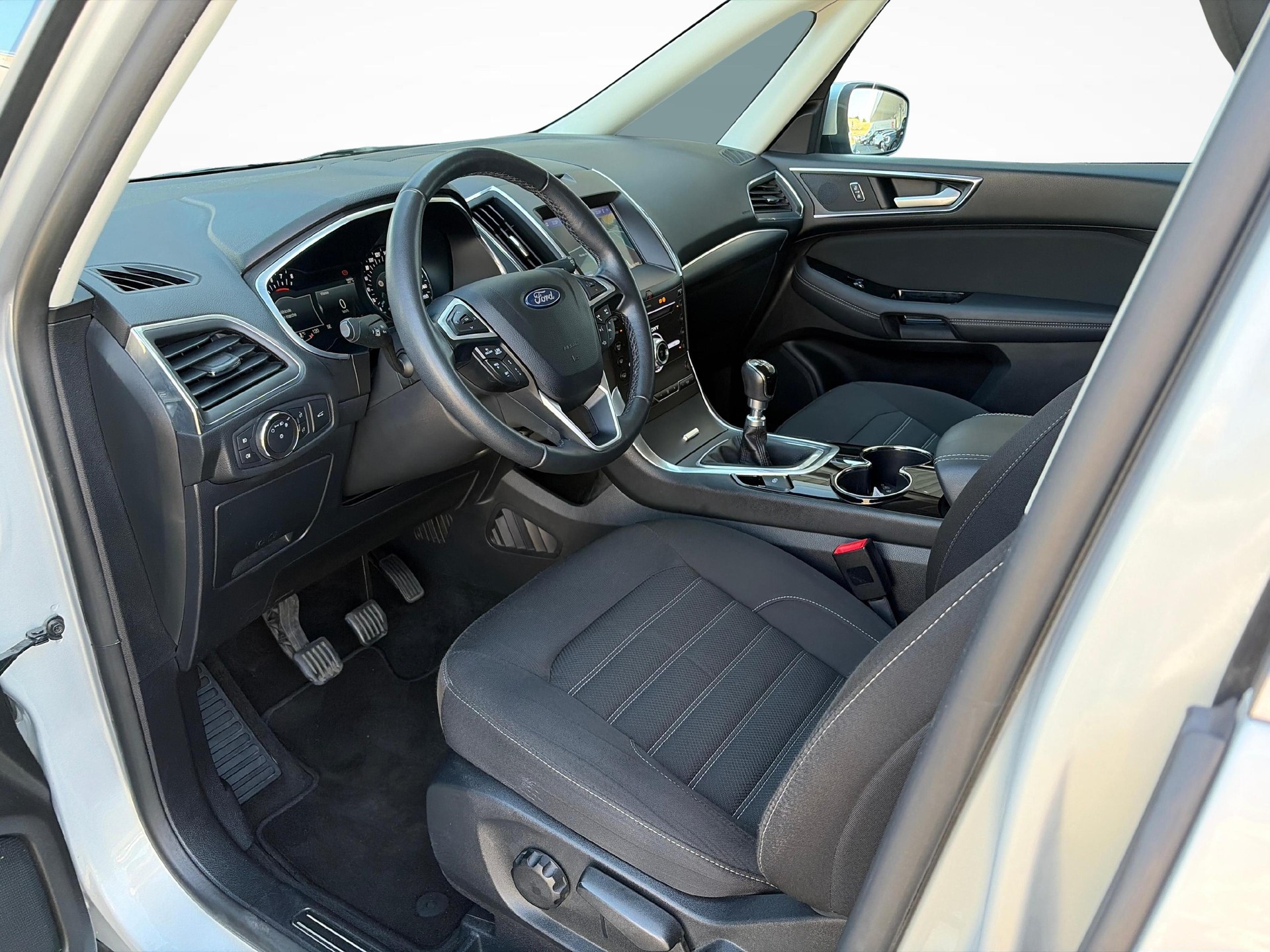 FORD Galaxy 1.5 EcoB Titanium 7P-image-8