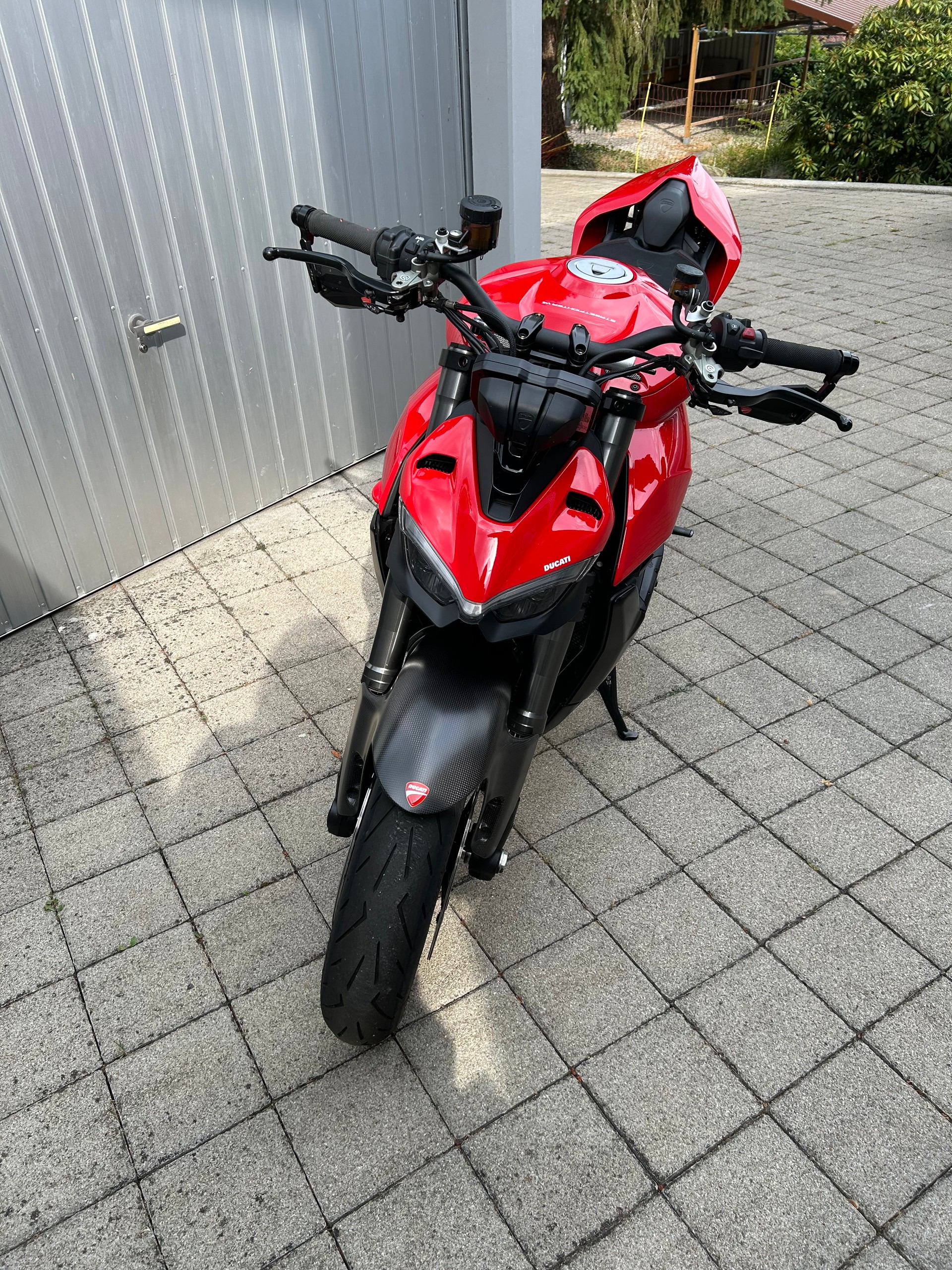 DUCATI Streetfighter V4-image-3