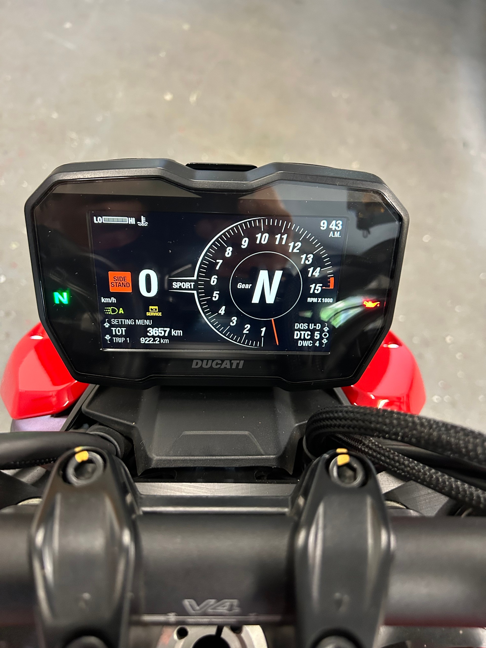 DUCATI Streetfighter V4-image-2