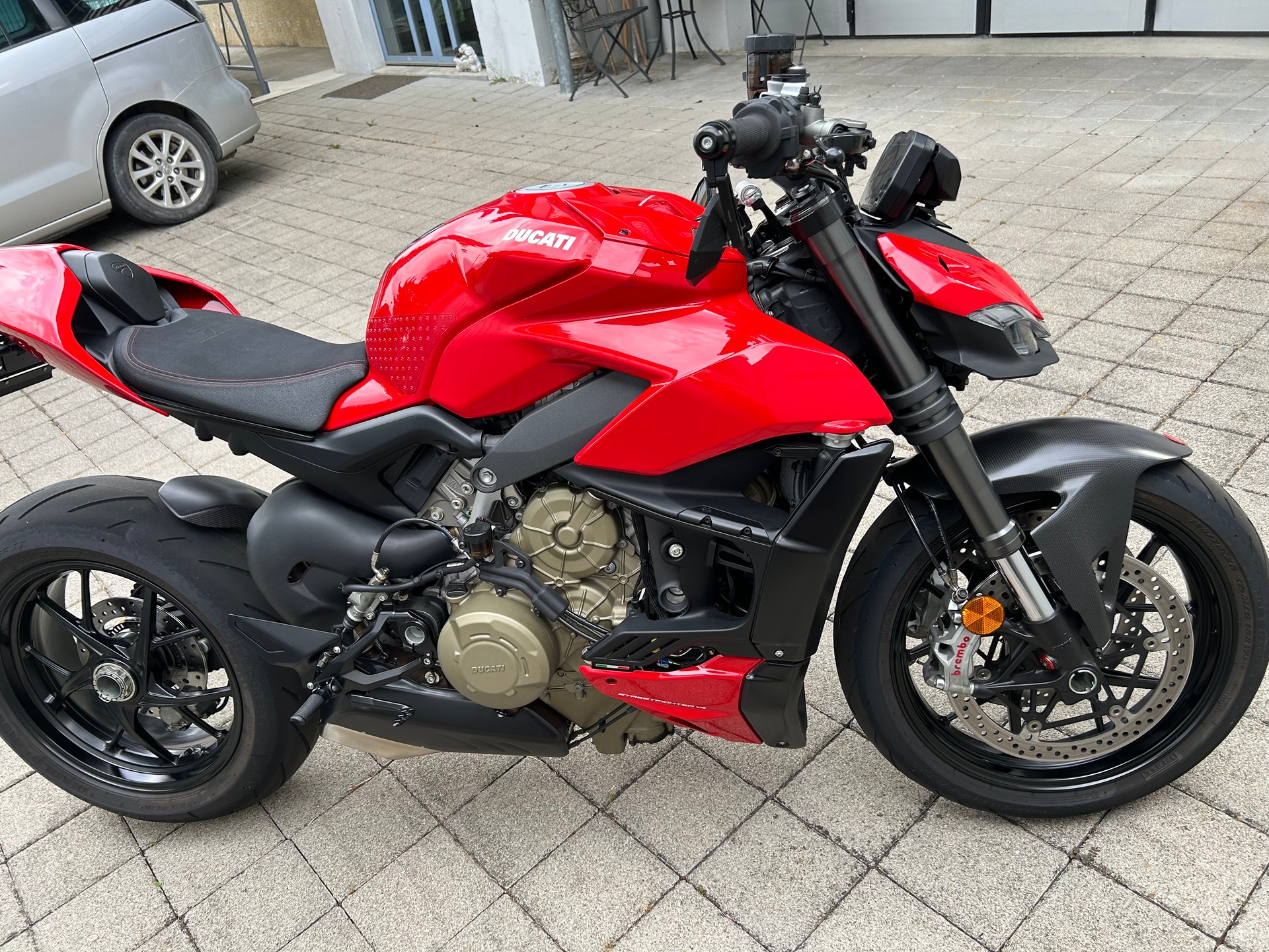 DUCATI Streetfighter V4