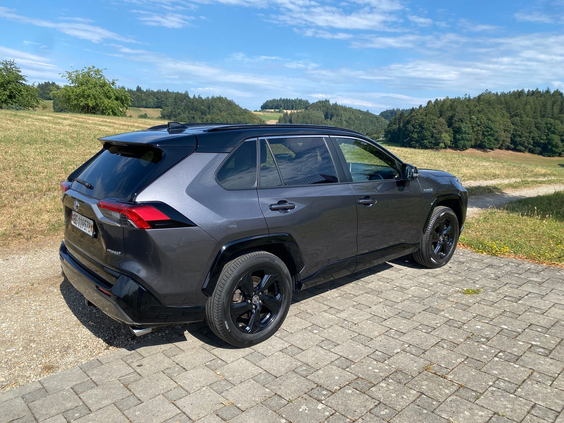 TOYOTA 2.5 HEV Style-image-1