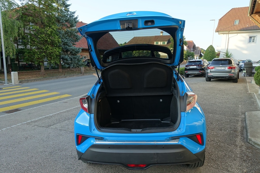 TOYOTA C-HR 1.8 HSD Limited CVT-image-12