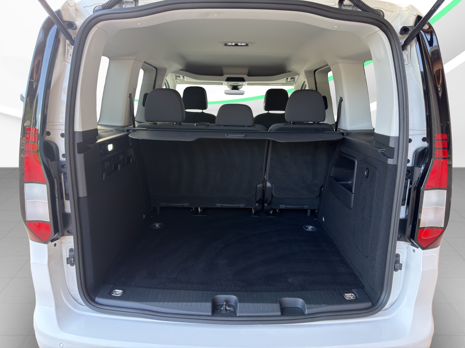 VW Caddy 1.5 TSI Life DSG-image-15