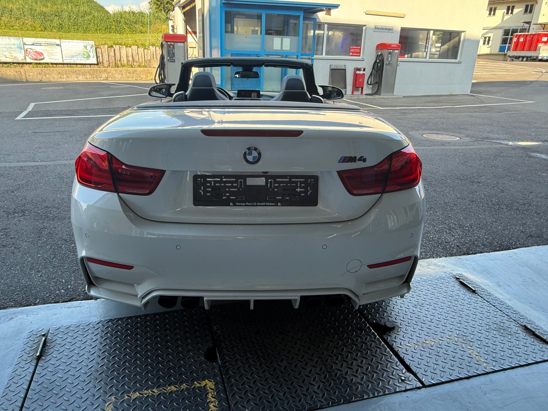 BMW M4 Cabriolet Competition DKG-image-10