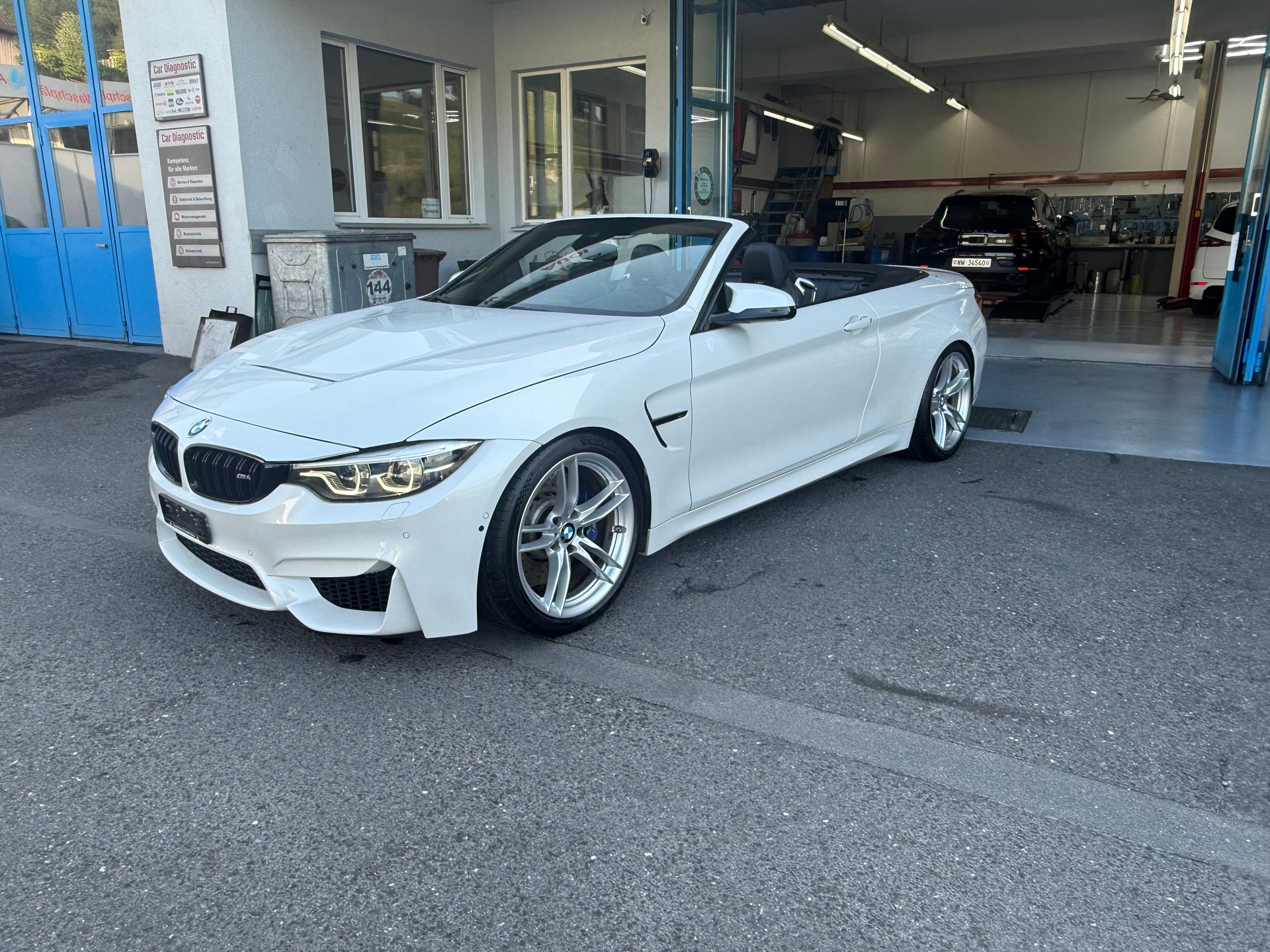 BMW M4 Cabriolet Competition DKG-image-4