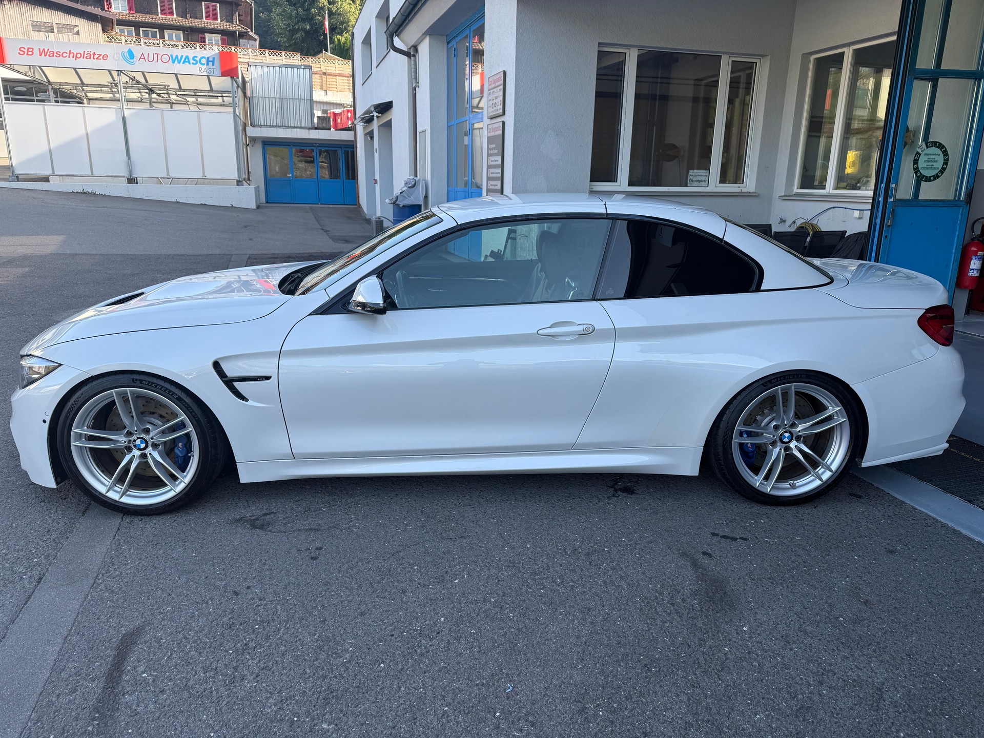 BMW M4 Cabriolet Competition DKG-image-5