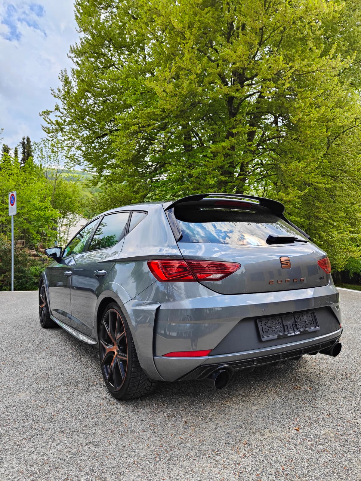 SEAT Leon 2.0 TSI Cupra R DSG-image-4