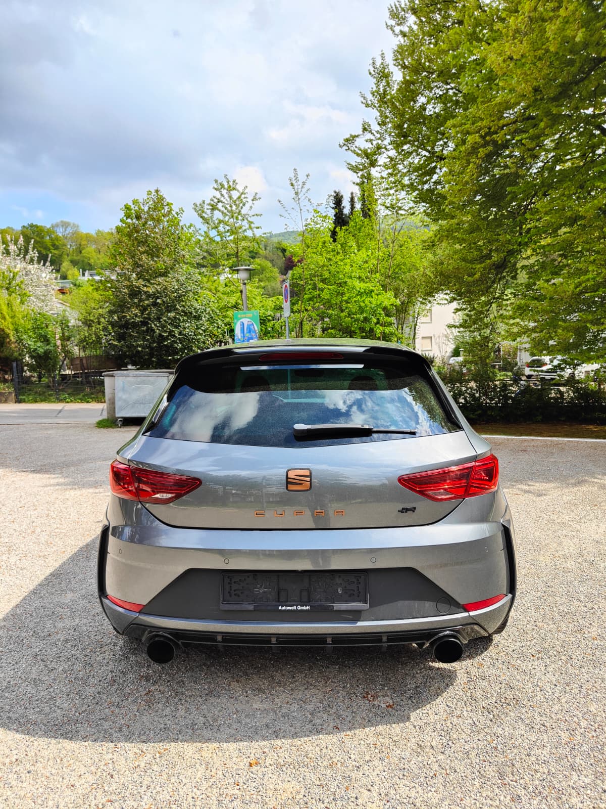 SEAT Leon 2.0 TSI Cupra R DSG-image-5