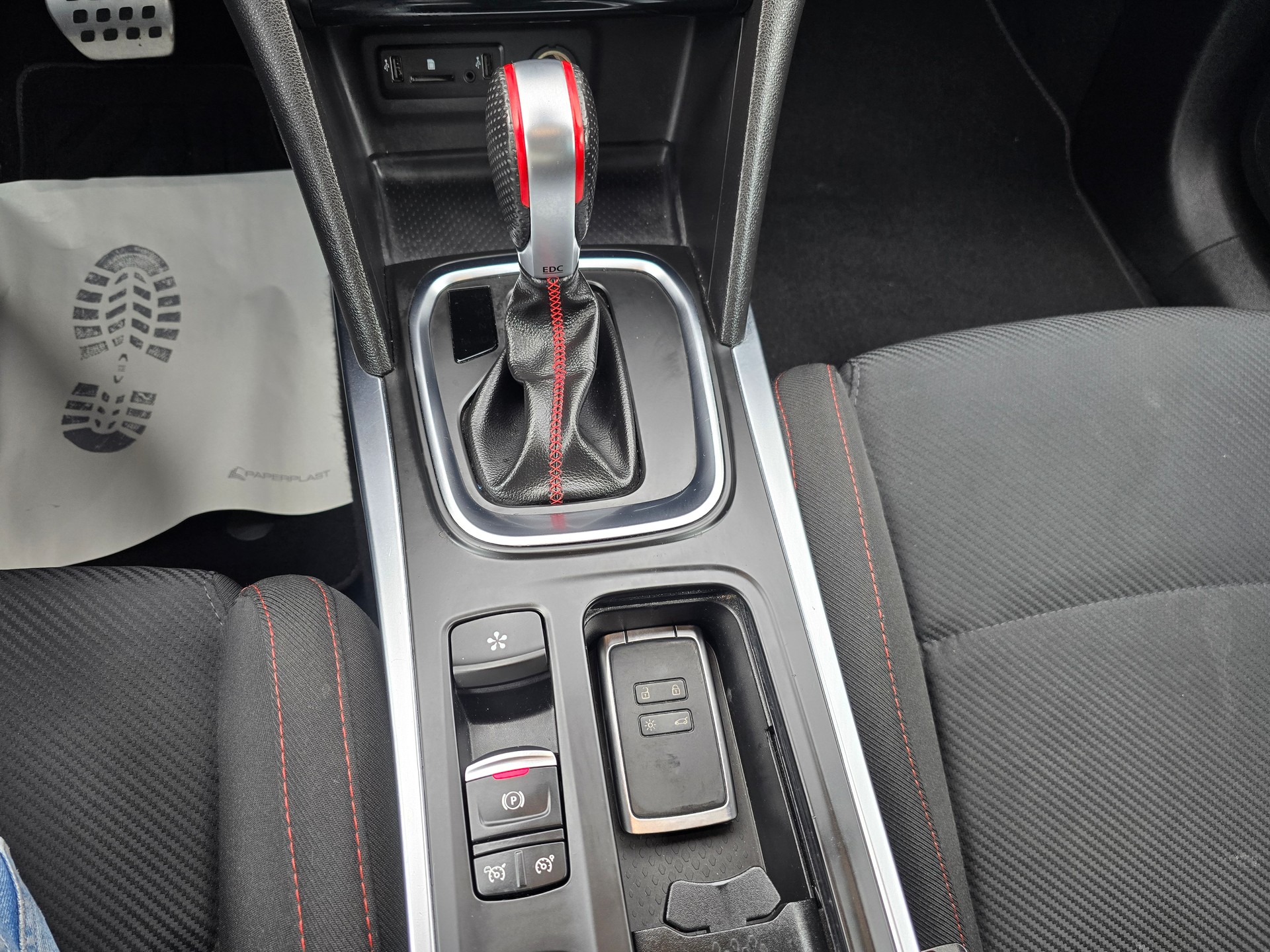 RENAULT Mégane RS 280 EDC-image-18