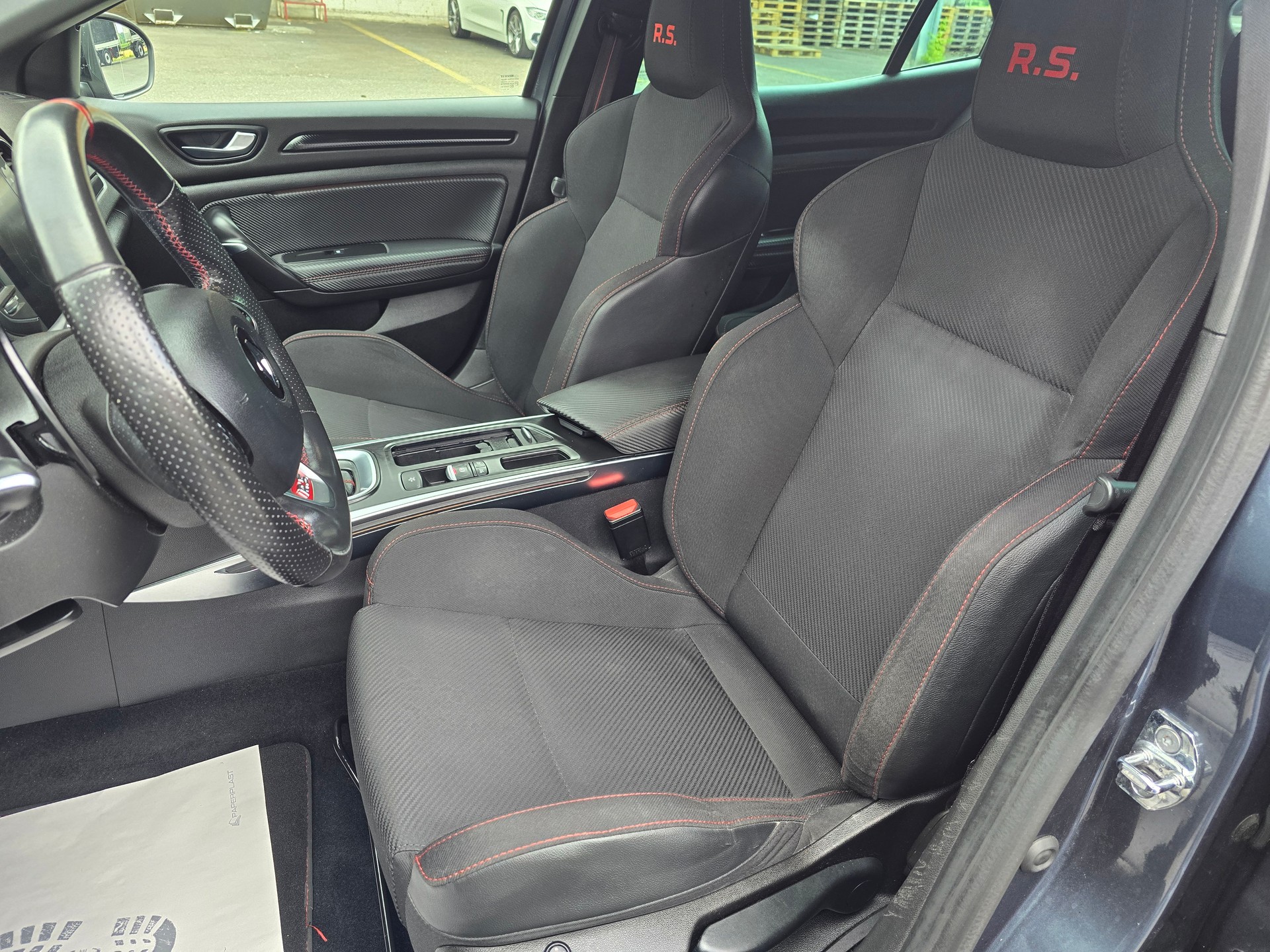 RENAULT Mégane RS 280 EDC-image-12