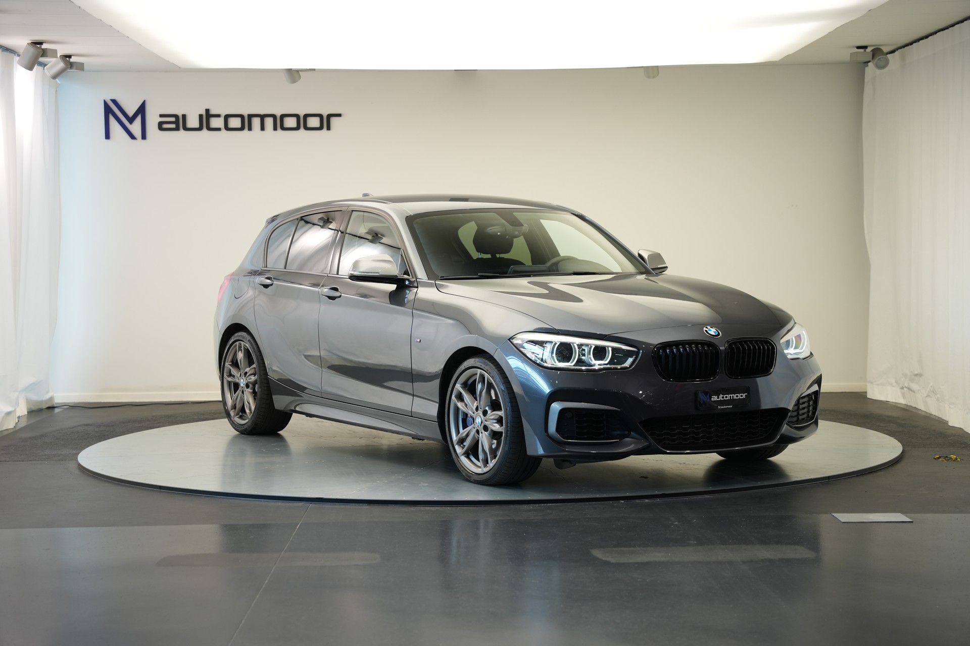 BMW M140i xDrive Steptronic *CH-Fahrzeug*-image-2