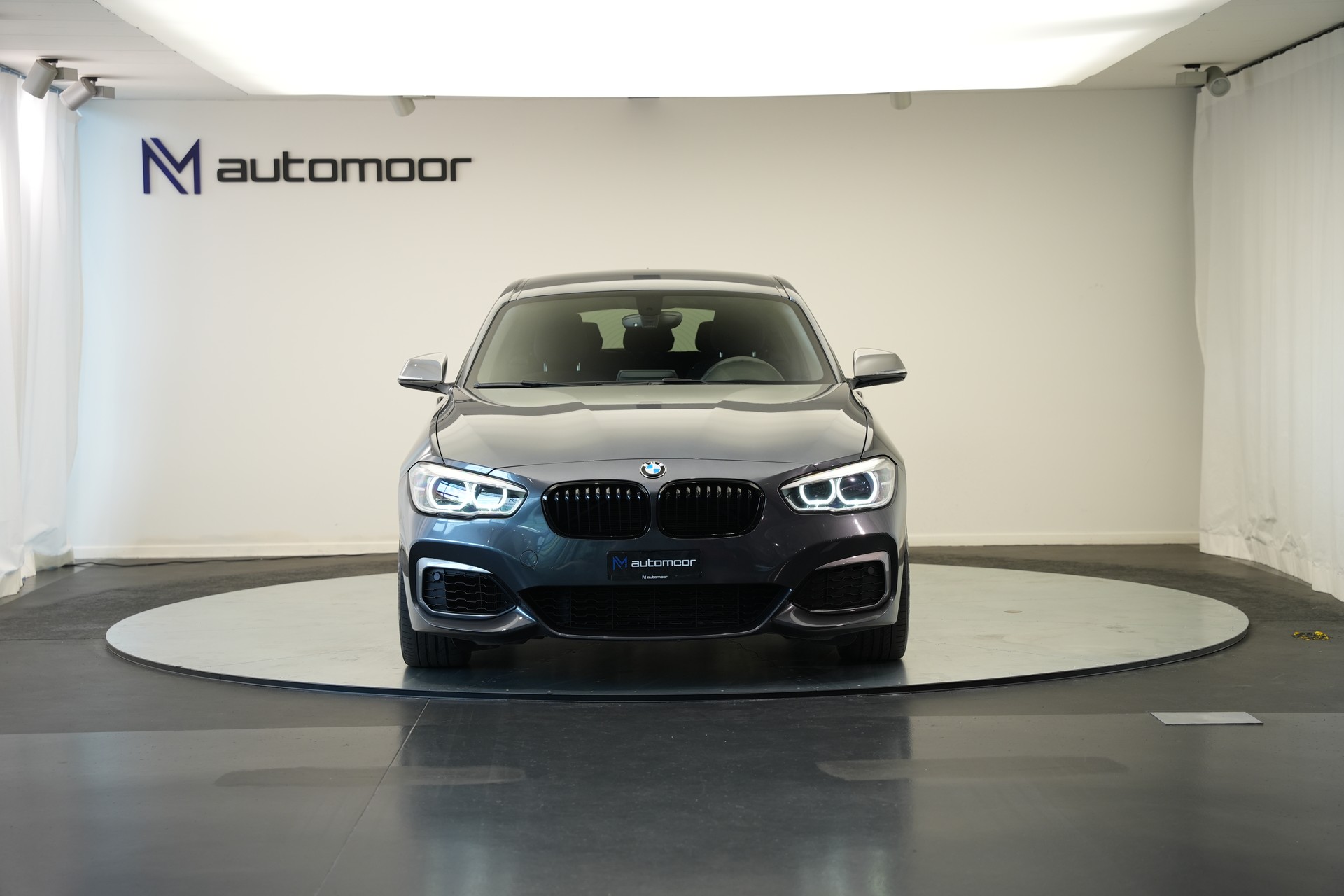 BMW M140i xDrive Steptronic *CH-Fahrzeug*-image-1
