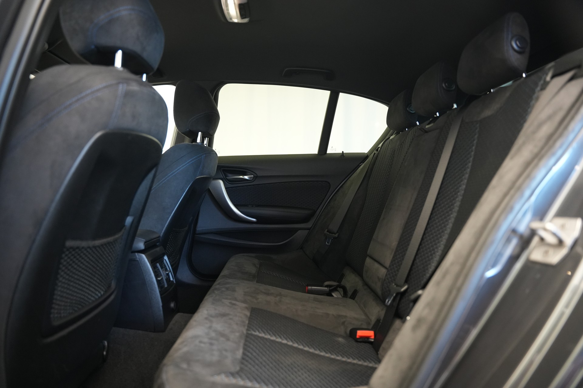BMW M140i xDrive Steptronic *CH-Fahrzeug*-image-15