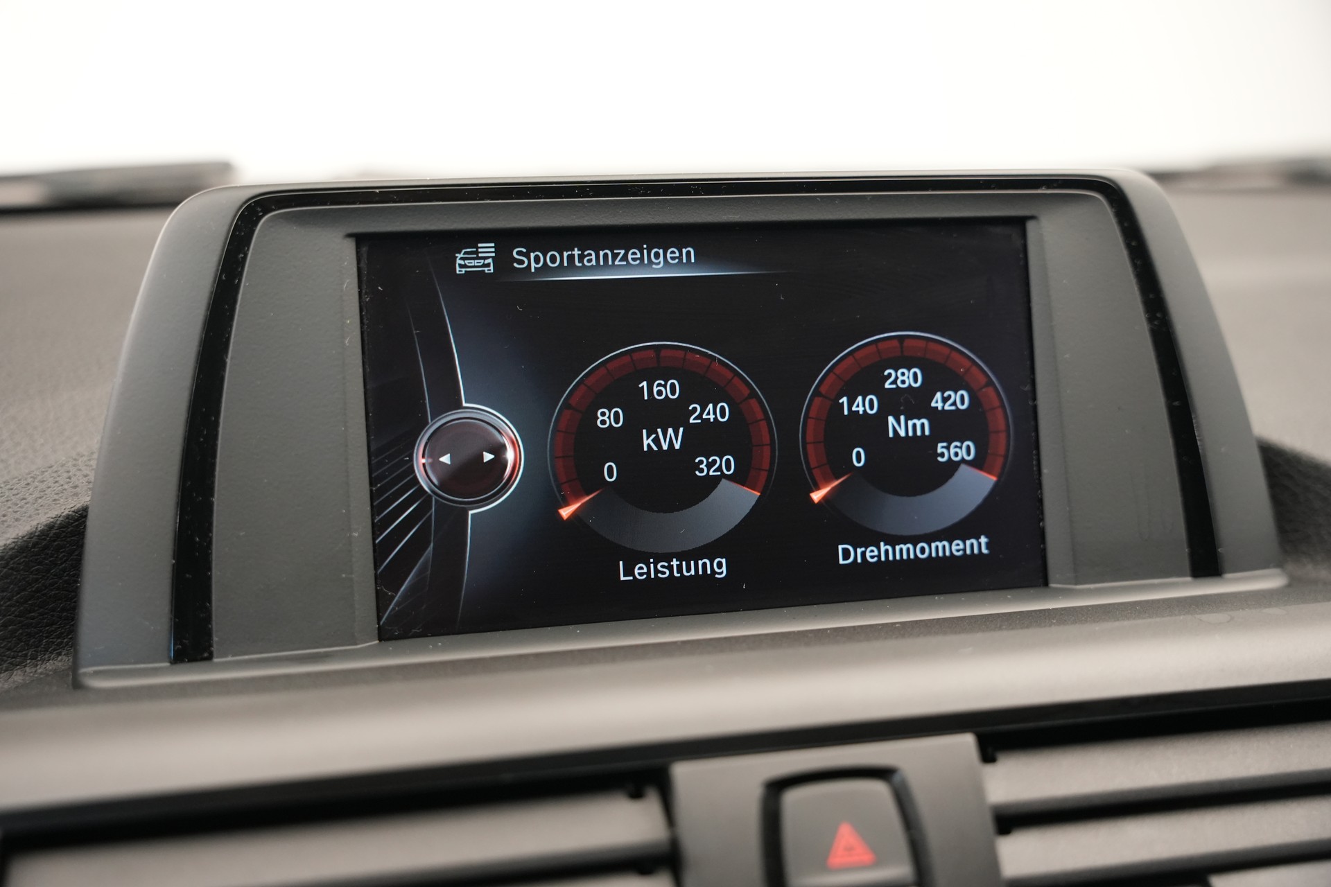 BMW M140i xDrive Steptronic *CH-Fahrzeug*-image-25