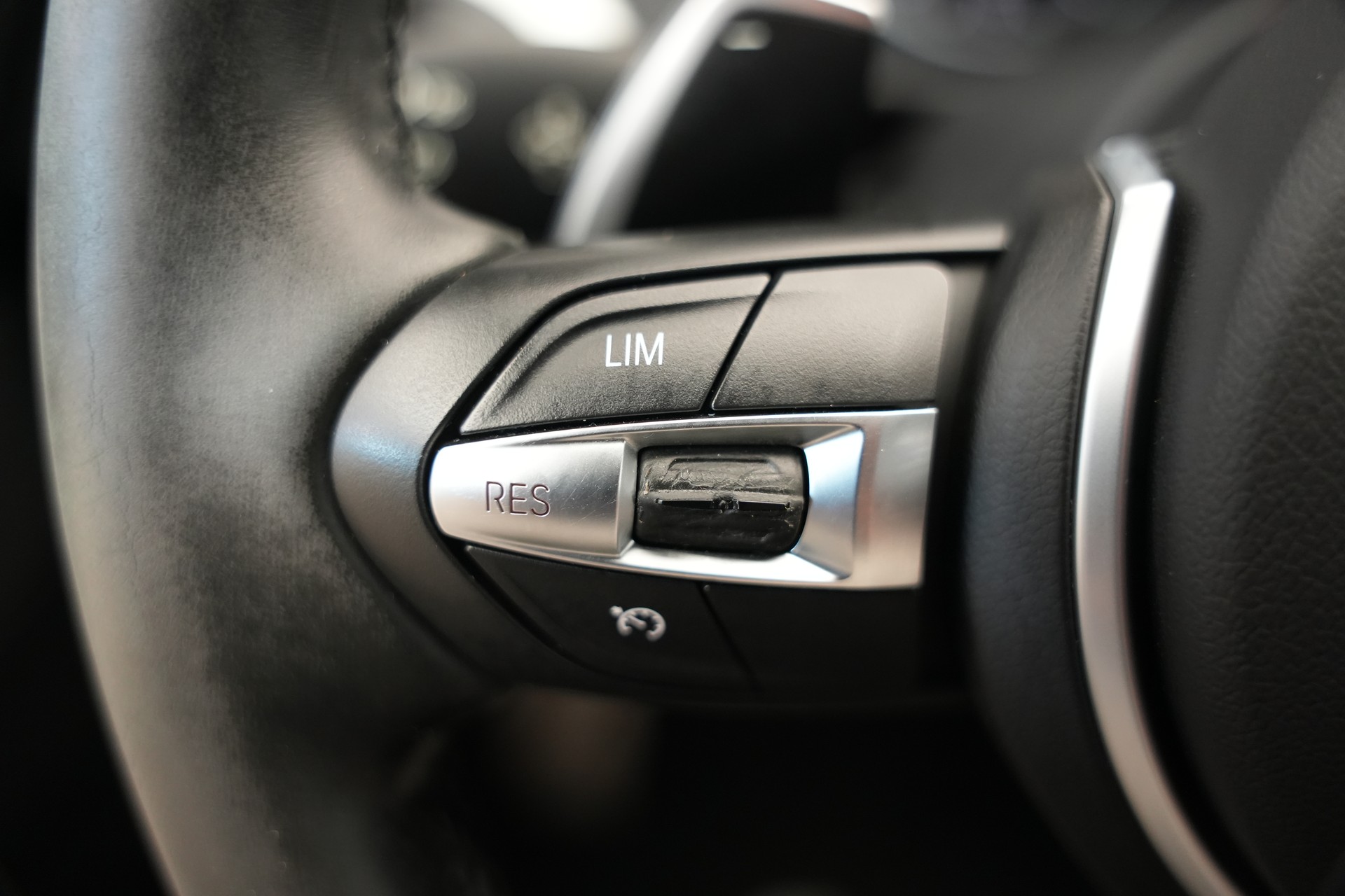 BMW M140i xDrive Steptronic *CH-Fahrzeug*-image-20