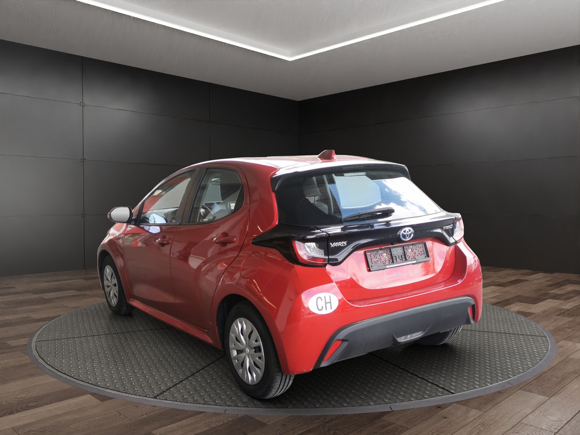 TOYOTA Yaris 1.5 Active e-CVT-image-5