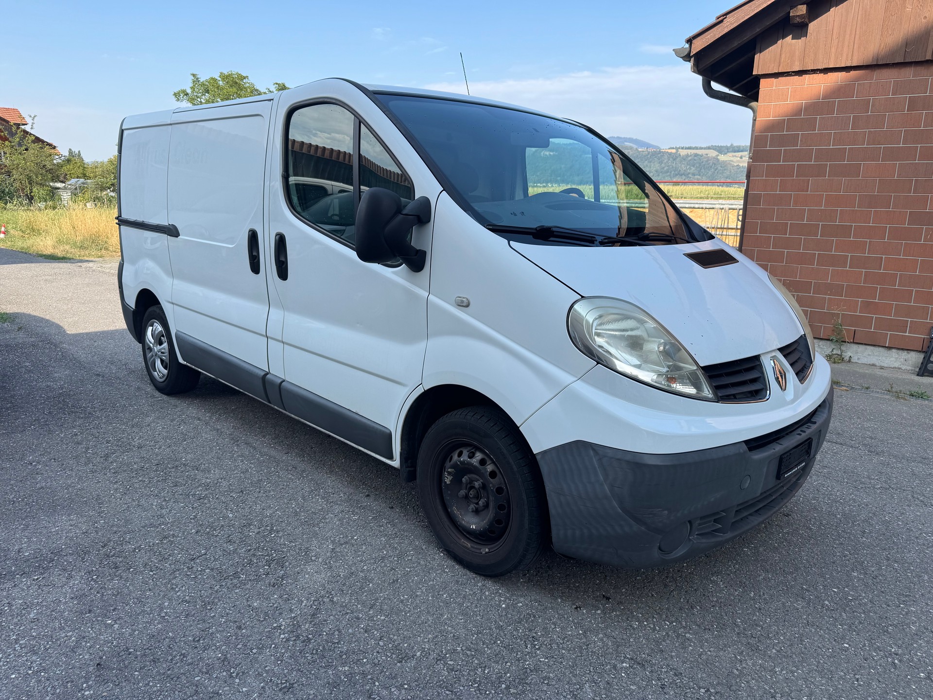 RENAULT Trafic 2.0 dCi 90 2.7t L1H1-image-2