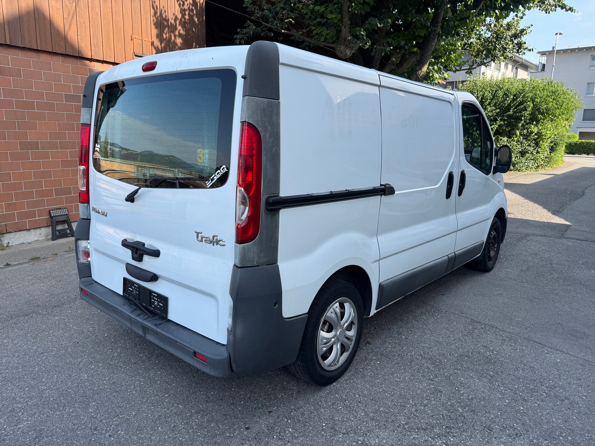 RENAULT Trafic 2.0 dCi 90 2.7t L1H1-image-3