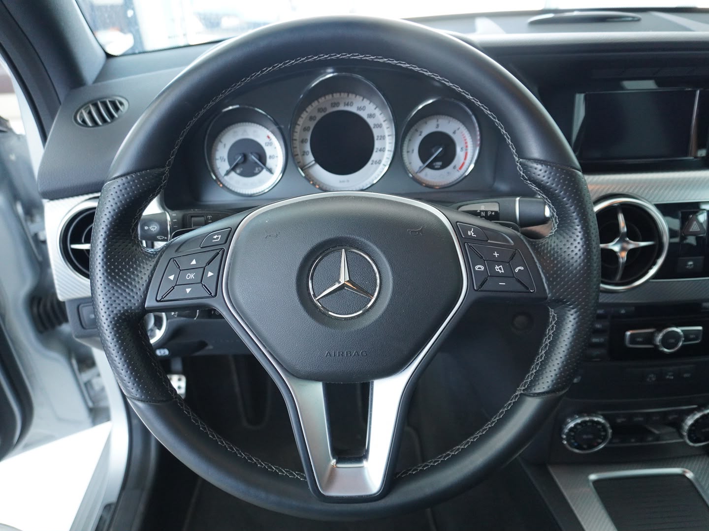 MERCEDES-BENZ GLK 220 BlueTEC 4Matic 7G-Tronic-image-10