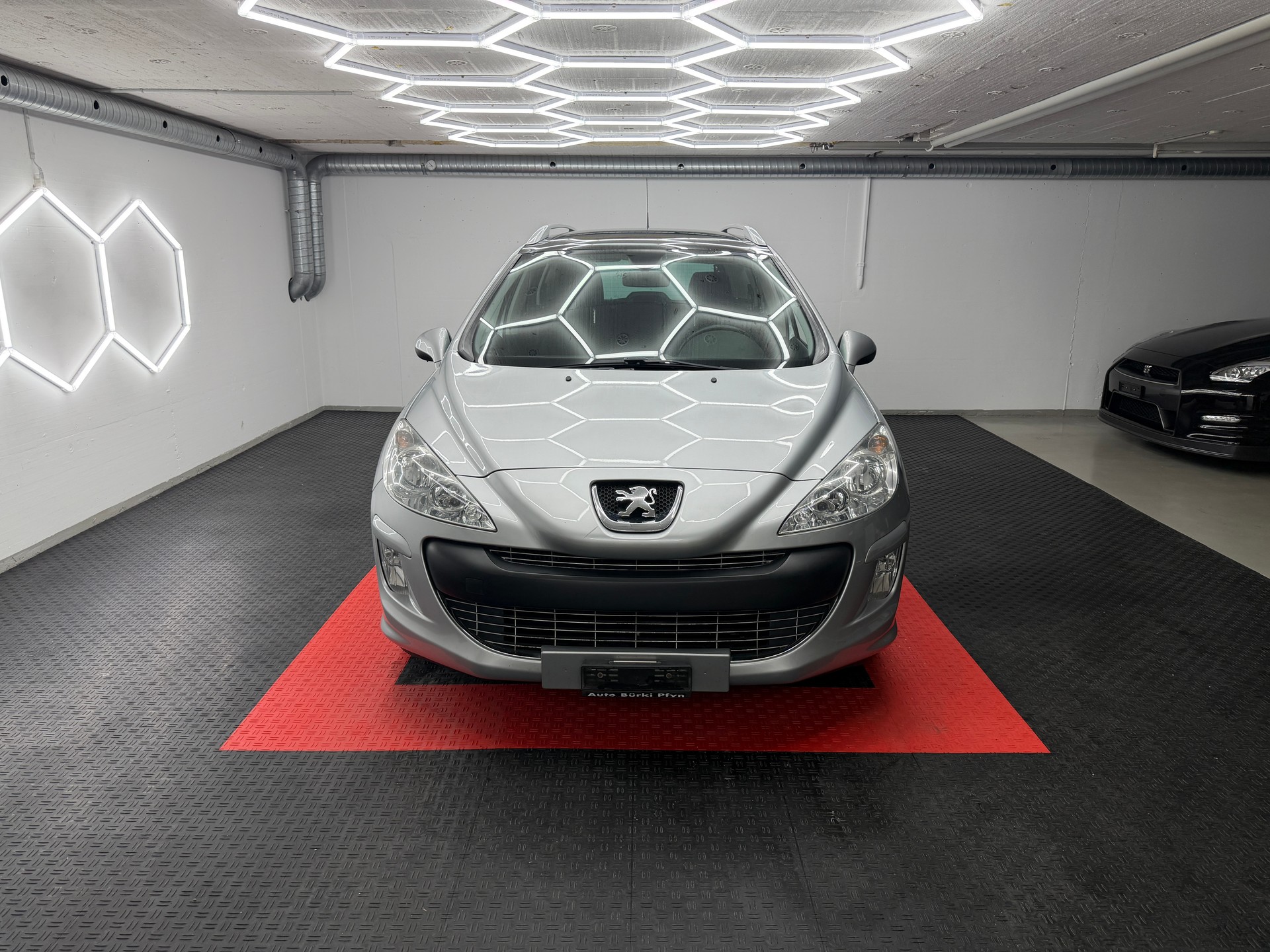 PEUGEOT 308 SW 1.6 HDI Trendy EGS6-image-1