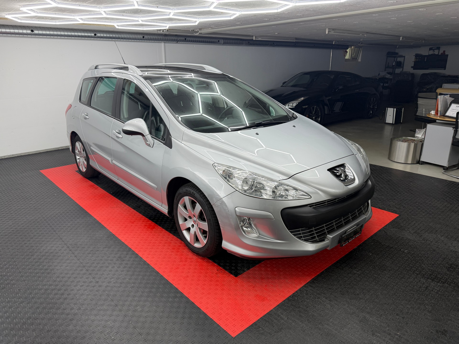 PEUGEOT 308 SW 1.6 HDI Trendy EGS6-image-2