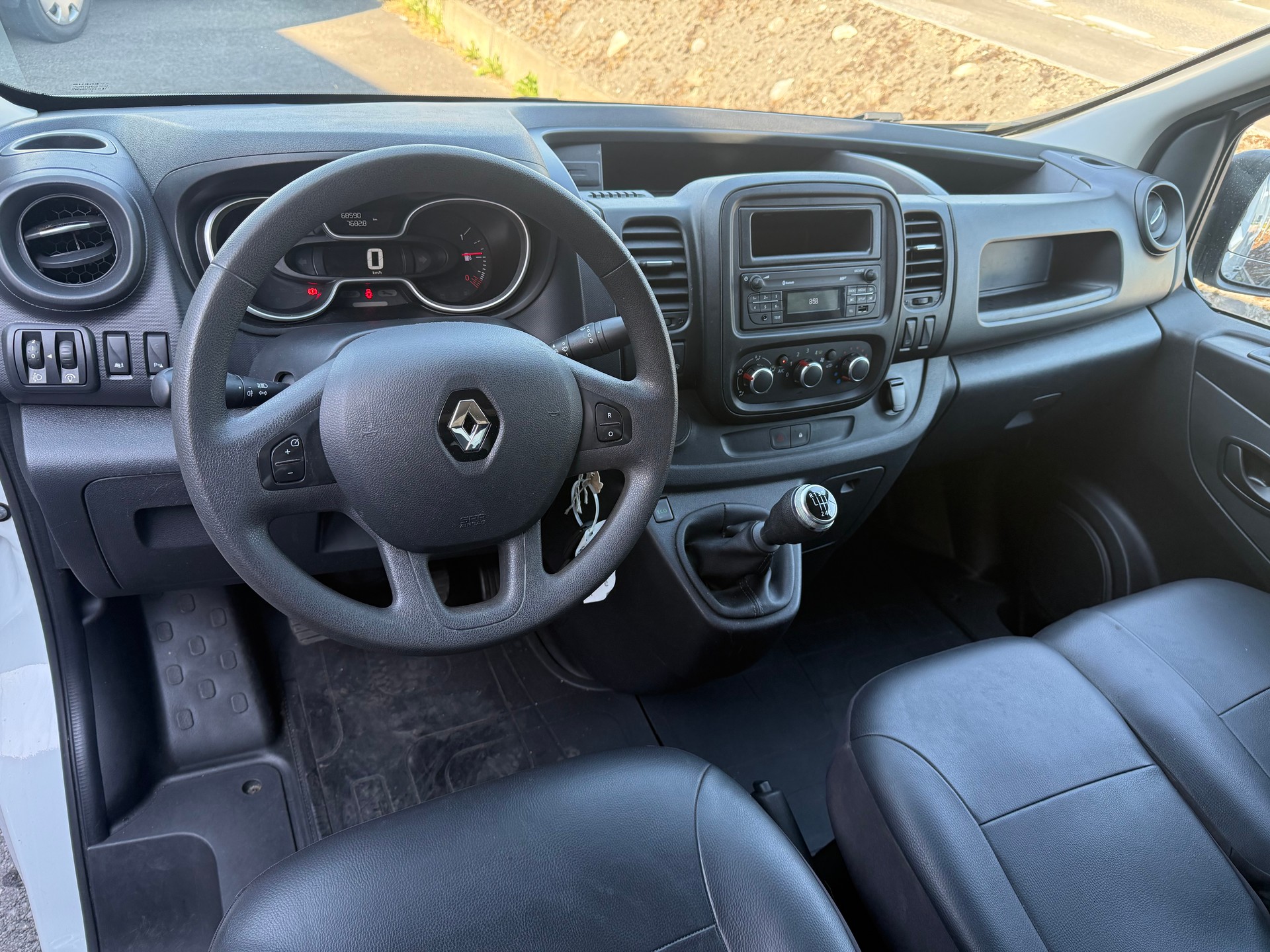 RENAULT Trafic 2.0 Energy dCi 120 3.0t L1H1-image-7