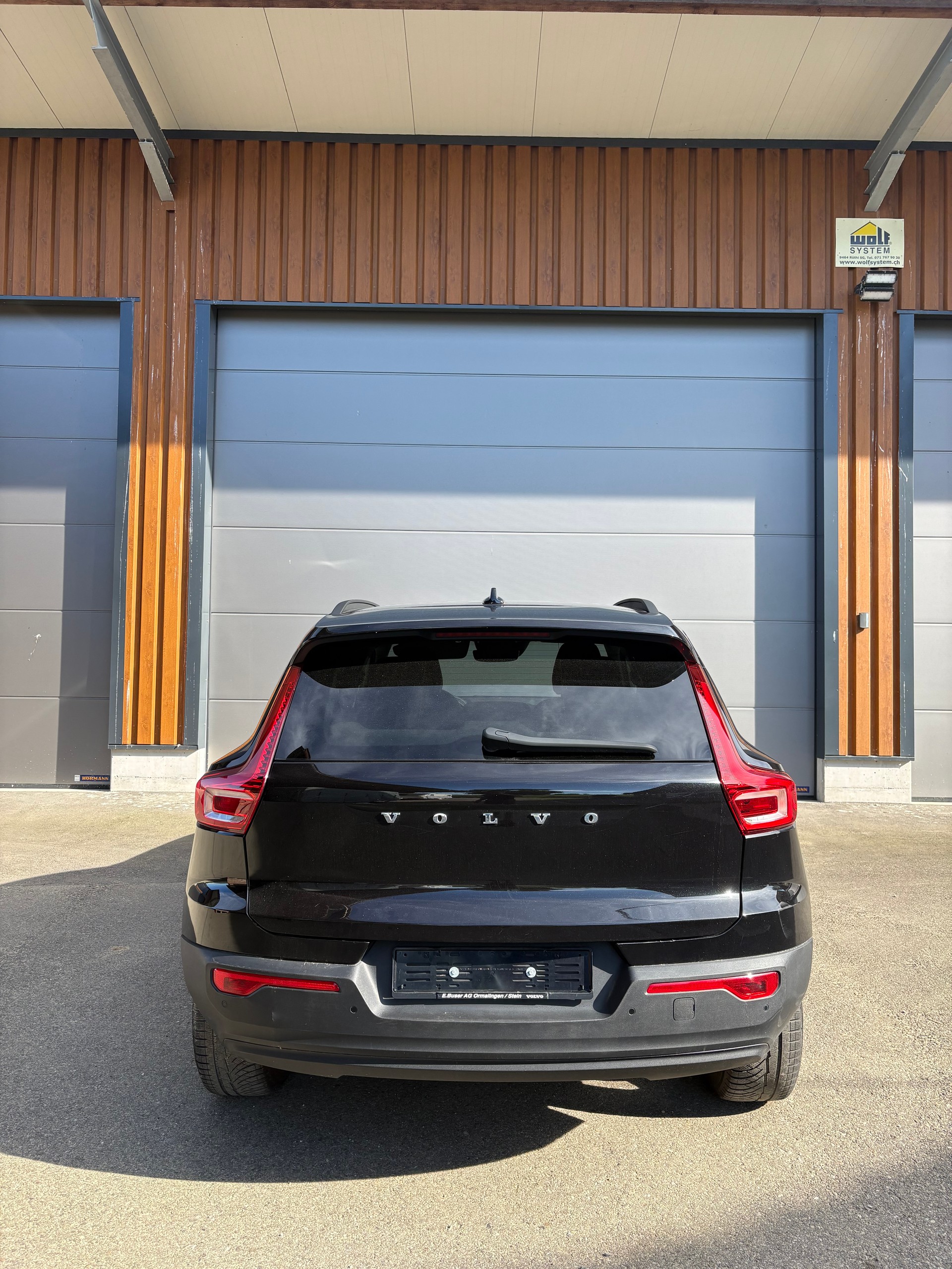 VOLVO XC40 T3-image-4