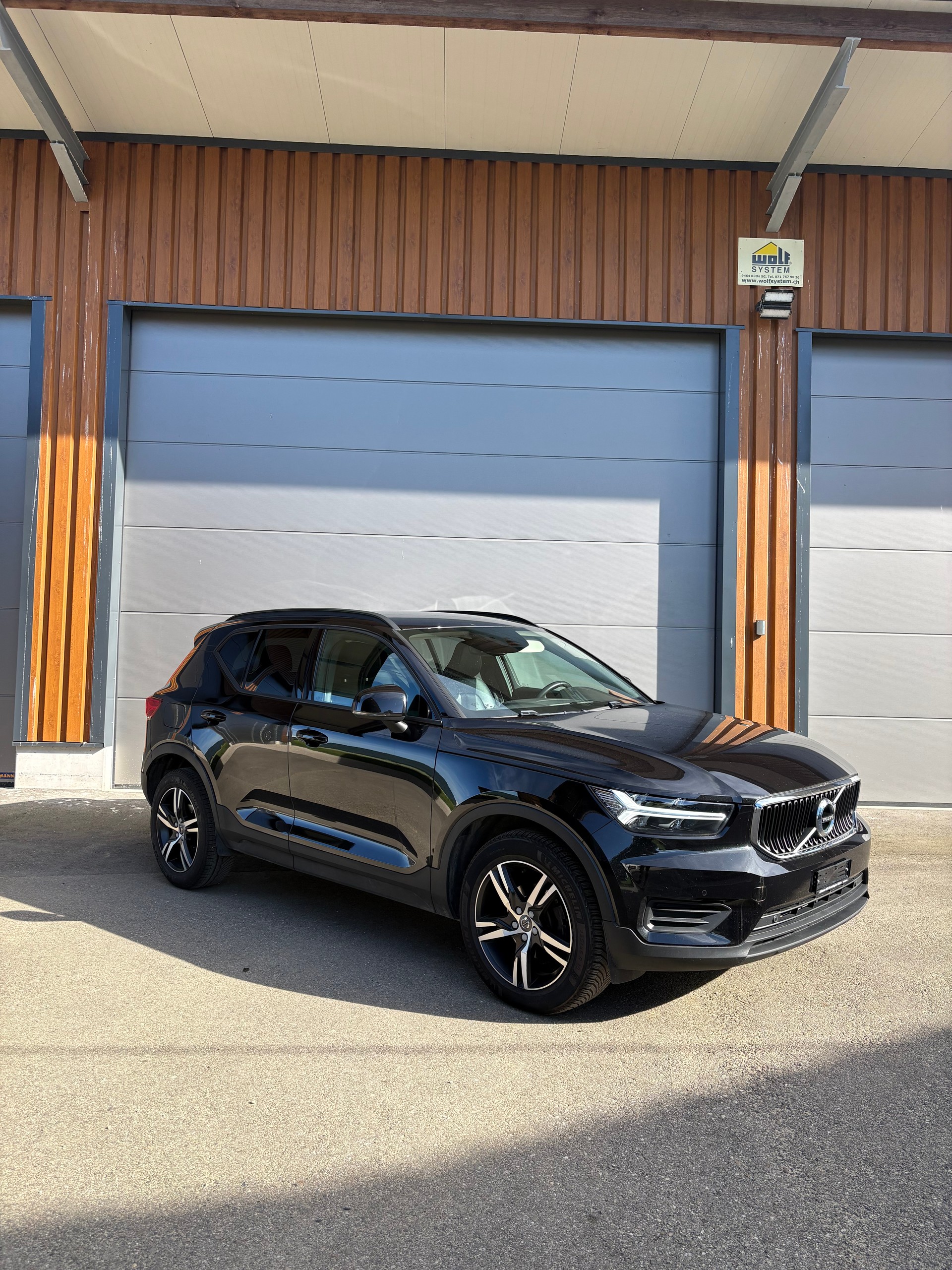 VOLVO XC40 T3-image-0